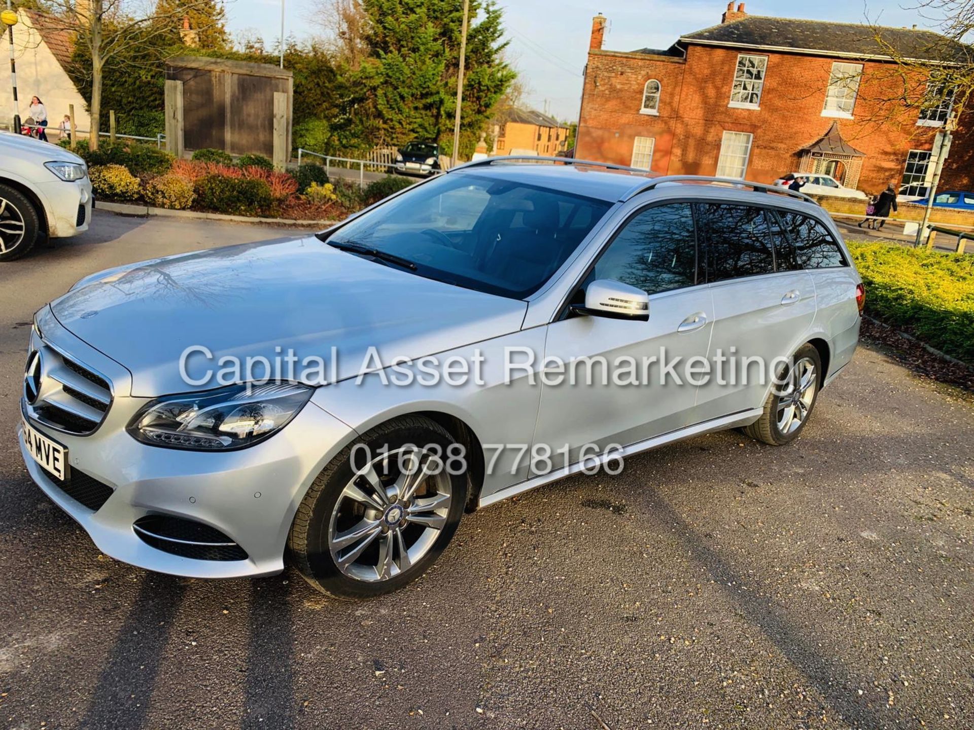 (ON SALE) MERCEDES E300d "HYBRID - SPECIAL EQUIPMENT" ESTATE (2015 MODEL) 1 OWNER - SAT NAV -LEATHER - Image 9 of 31