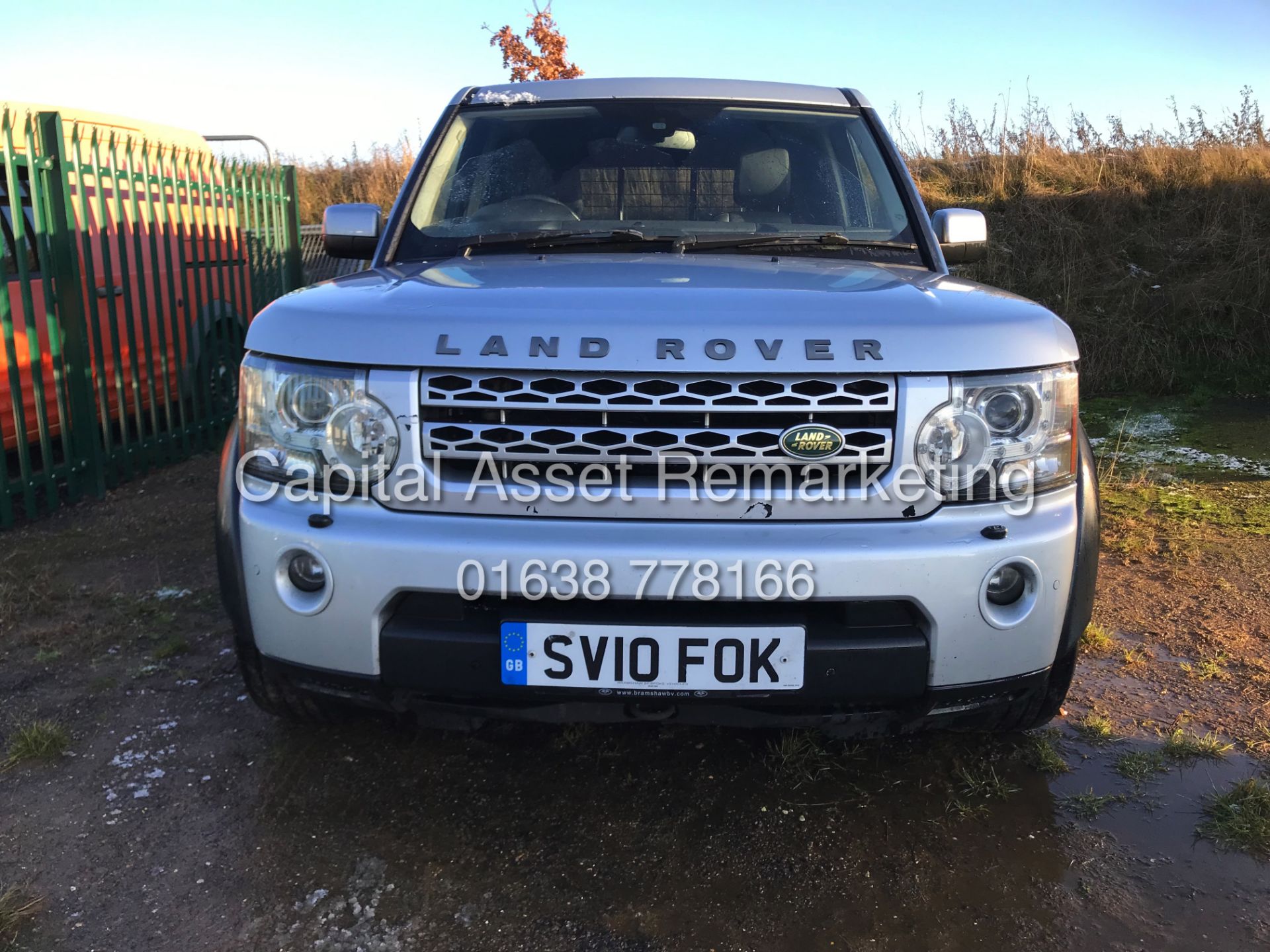 On Sale LAND ROVER DISCOVERY 4 2.7TDV6 AUTO "COMMERCIAL" MASSIVE SPEC (10 REG) SAT NAV - LEATHER - Image 2 of 10