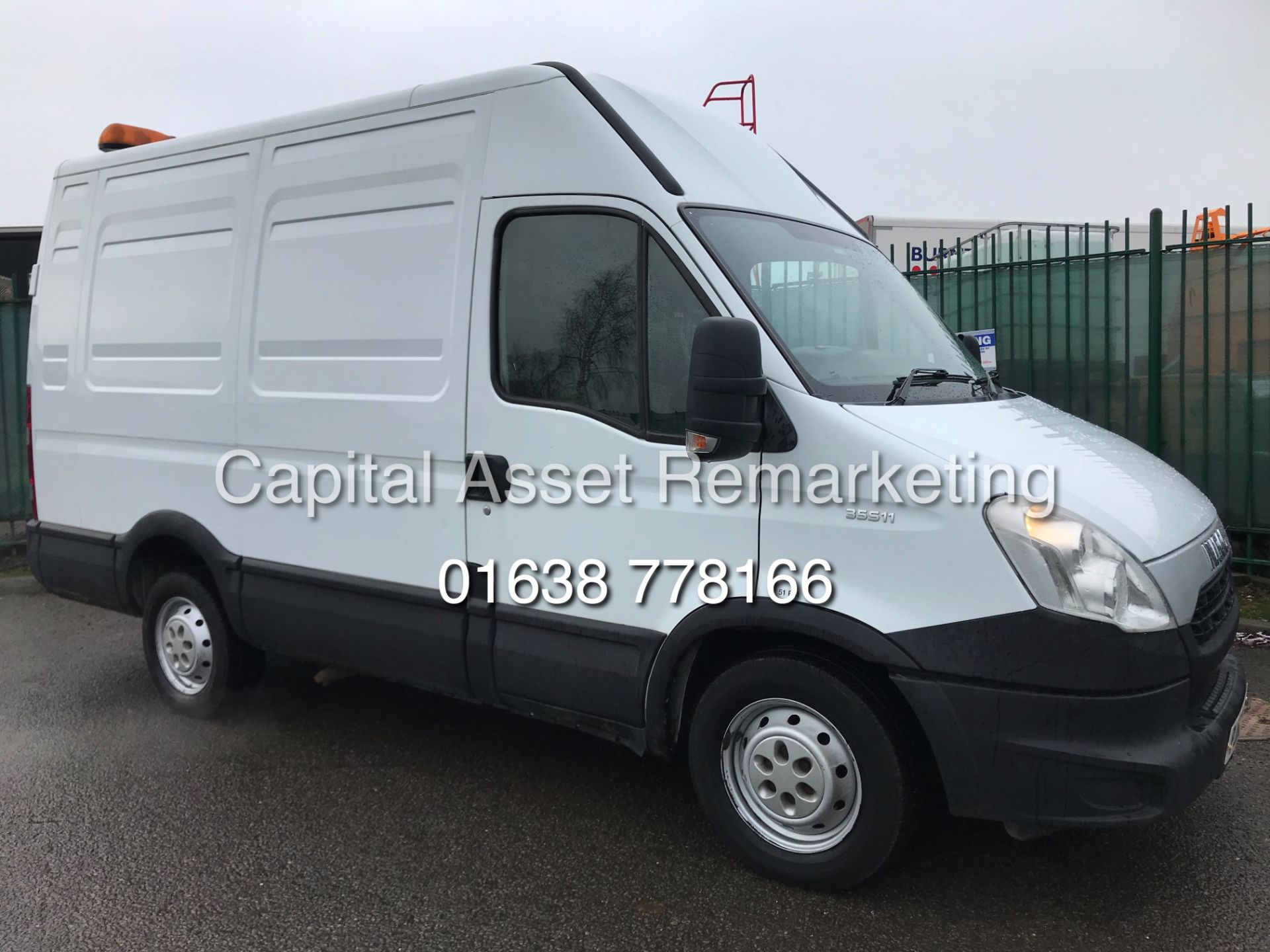 IVECO DAILY 2.3TD 35S11 (2013 REG) ONLY 1 OWNER **IDEAL FOR CAMPER / MOTO-X CONVERSION** - Image 3 of 11