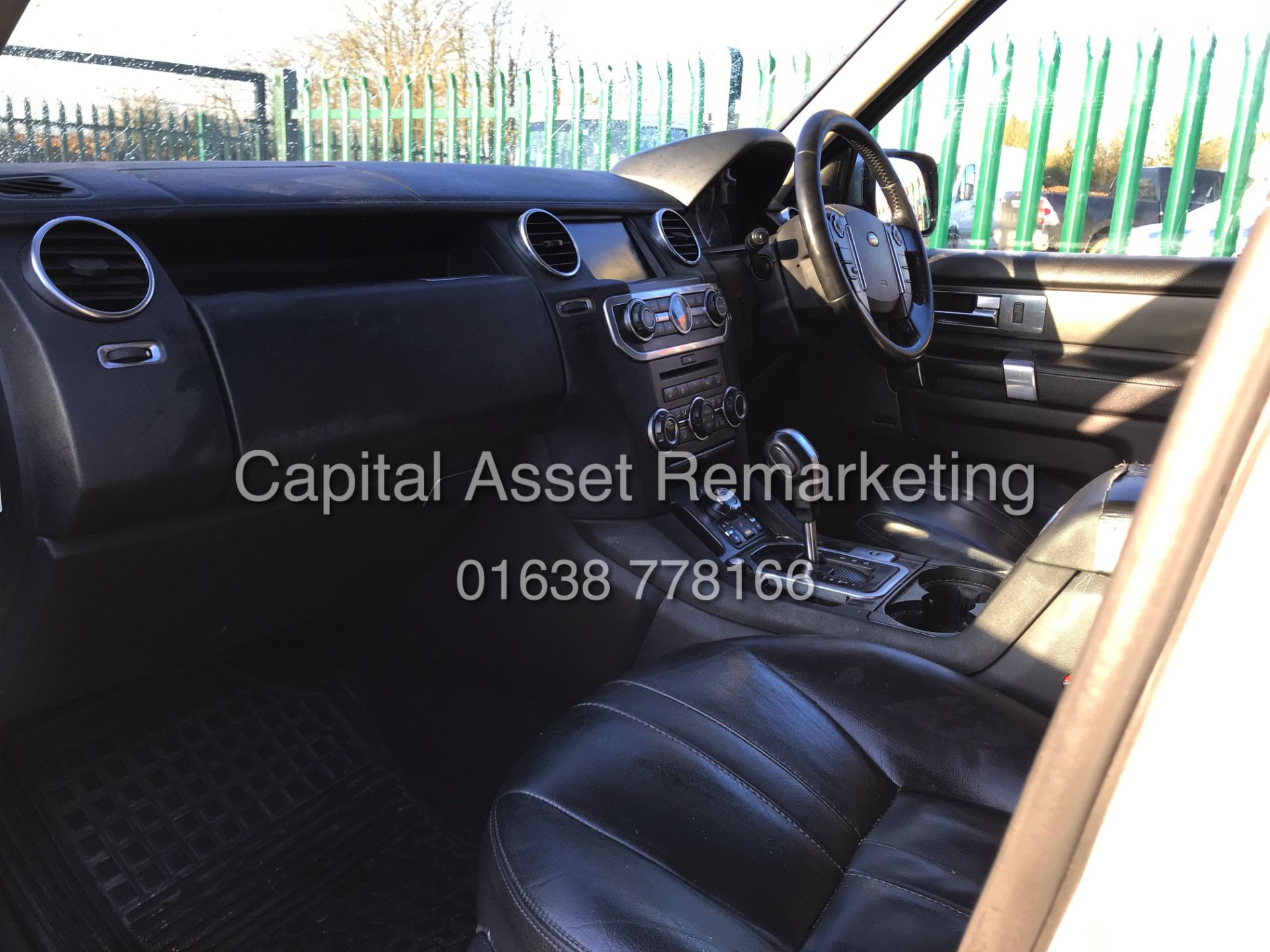 On Sale LAND ROVER DISCOVERY 4 2.7TDV6 AUTO "COMMERCIAL" MASSIVE SPEC (10 REG) SAT NAV - LEATHER - Image 9 of 10