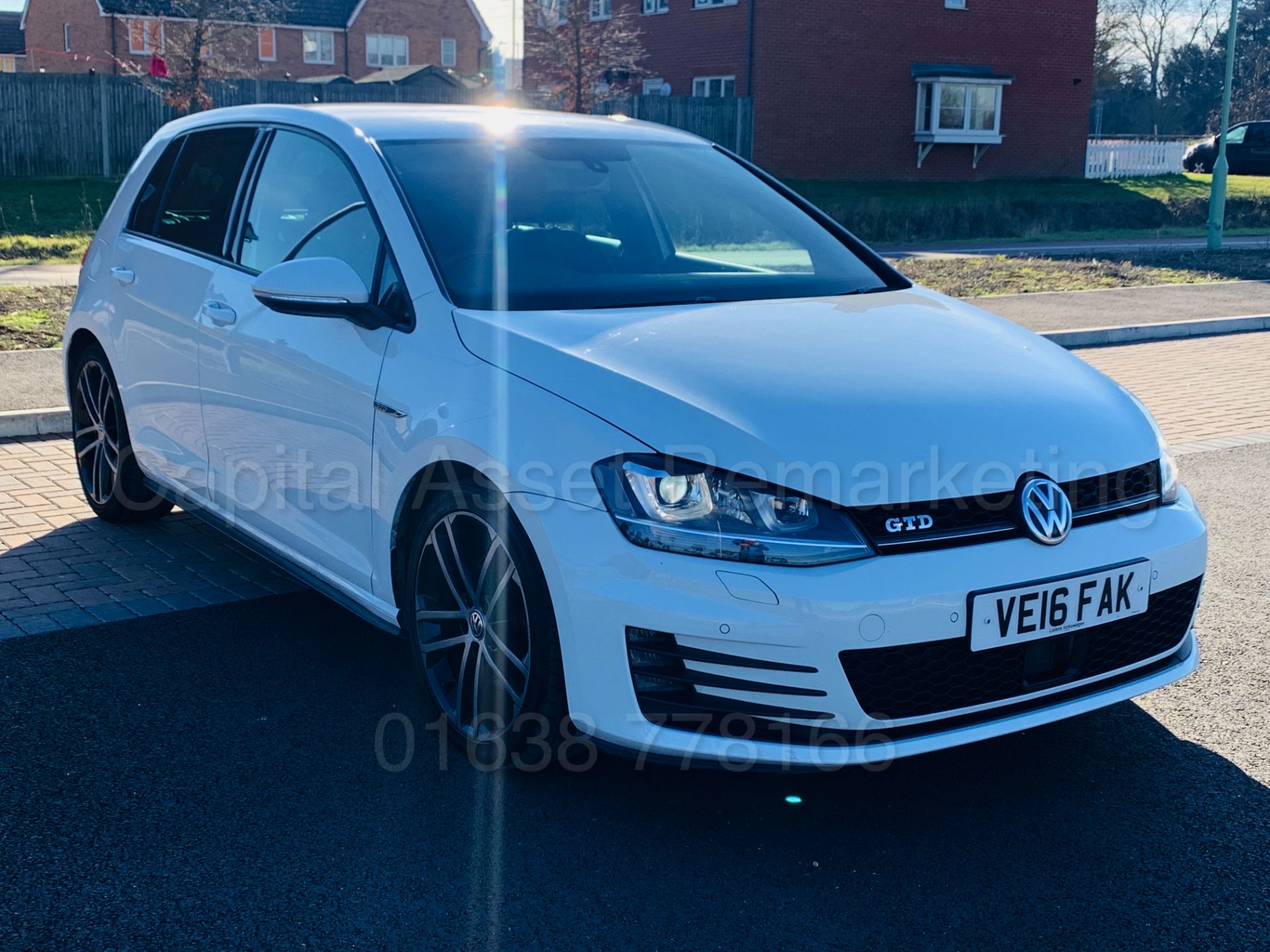 VOLKSWAGEN GOLF *GTD EDITON* 5 DOOR (2016) '2.0 TDI - 184 BHP - AUTO / DSG' (1 OWNER) **HUGE SPEC** - Bild 3 aus 58