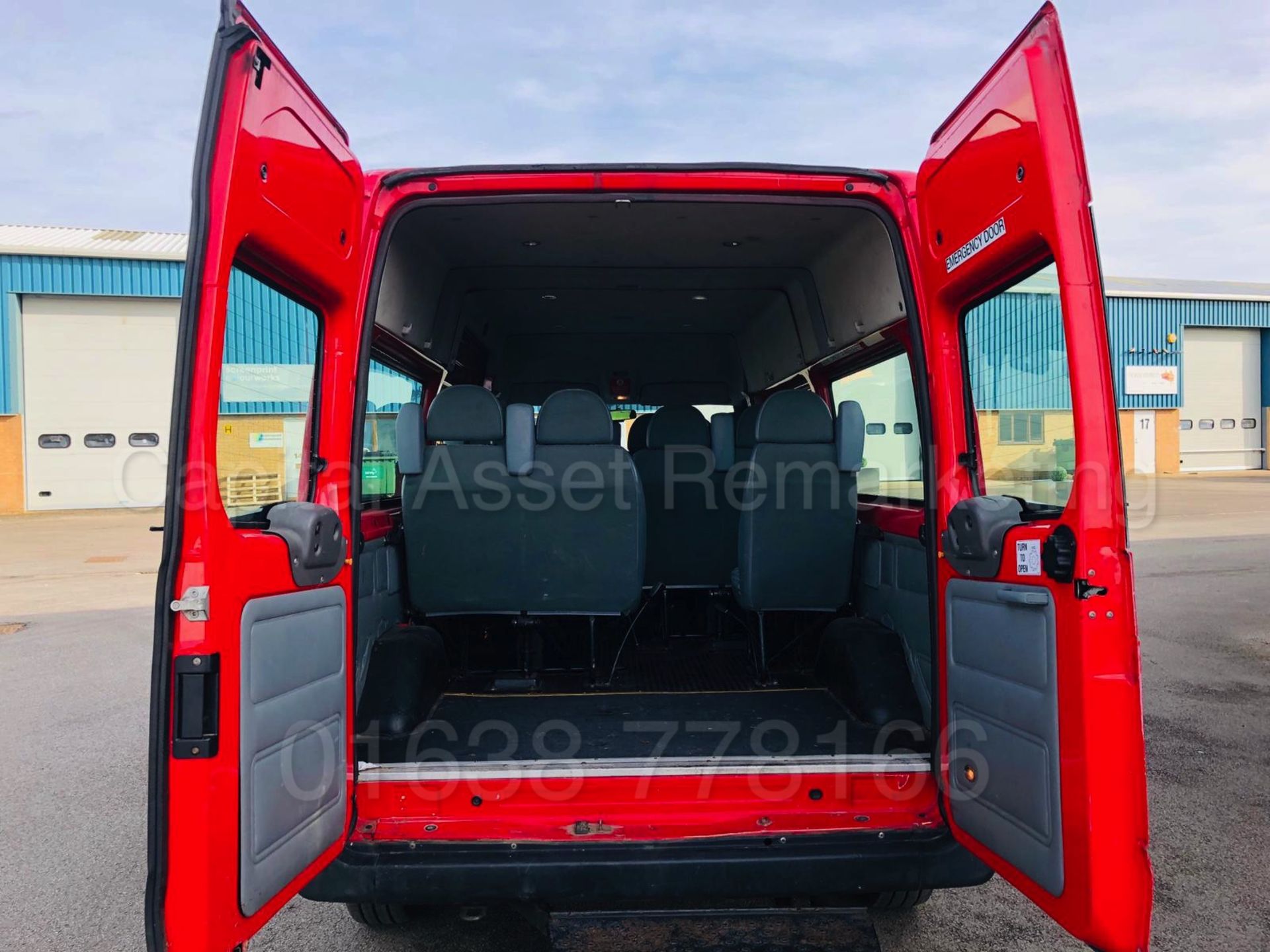 FORD TRANSIT *LWB - 15 SEATER MINI-BUS* (2008 MODEL) '2.4 TDCI - 100 BHP - 5 SPEED' - Bild 19 aus 31