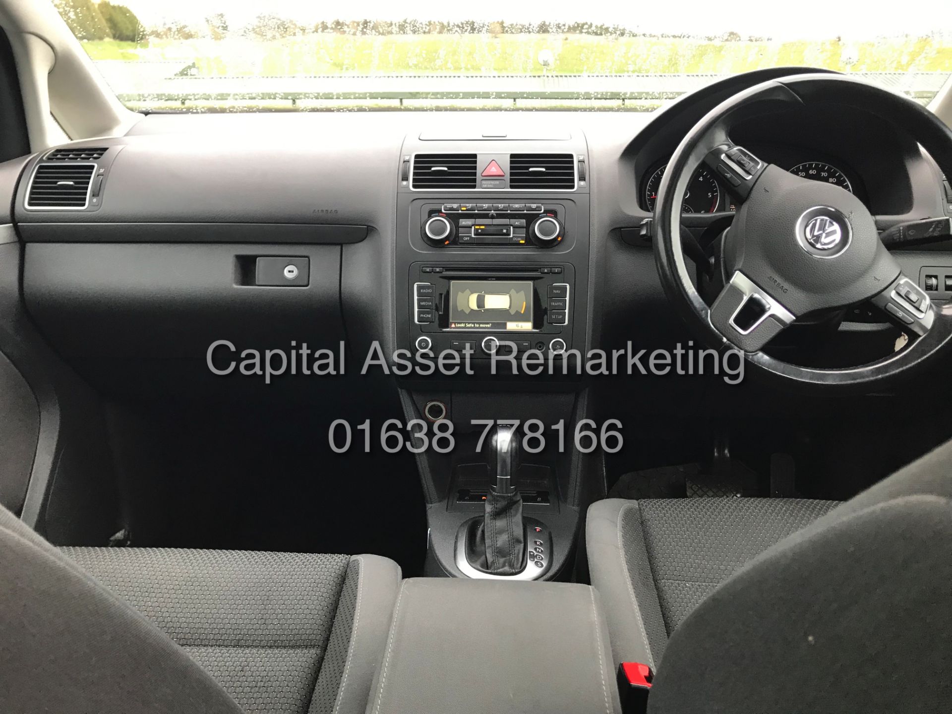 (ON SALE) VOLKSWAGEN TOURAN 2.0TDI "SE" 7 SEATER - HUGE SPEC - PAN ROOF - SAT NAV - AIR CON - NO VAT - Image 9 of 20