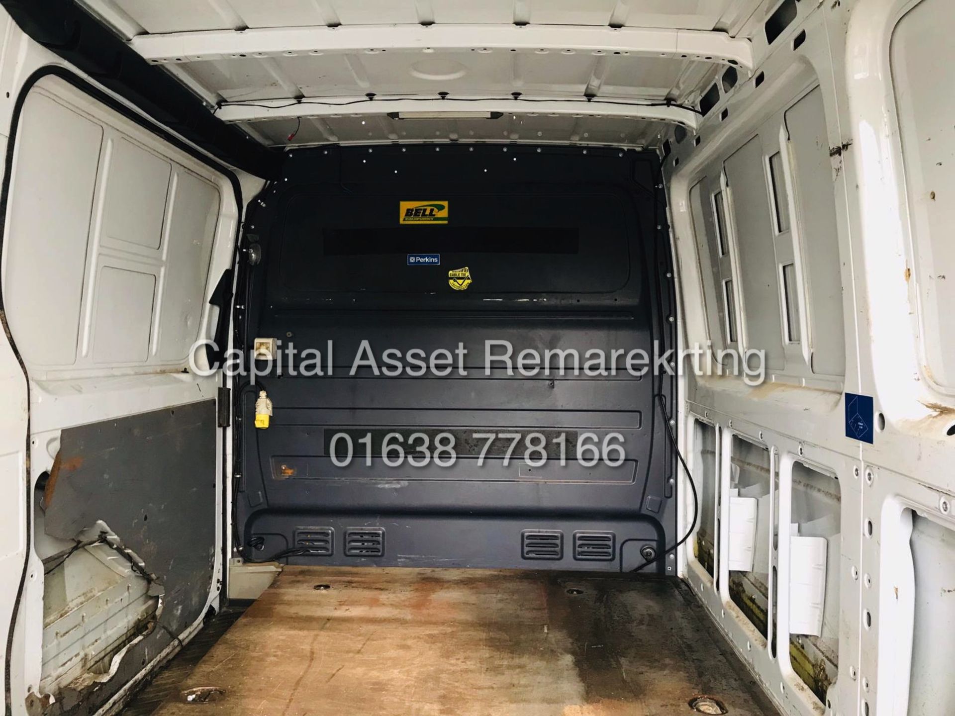 MERCEDES SPRINTER 313CDI MEDIUM WHEEL BASE - 14 REG NEW SHAPE - AIR CONDITIONING - GREAT SPEC - WOW! - Image 12 of 13