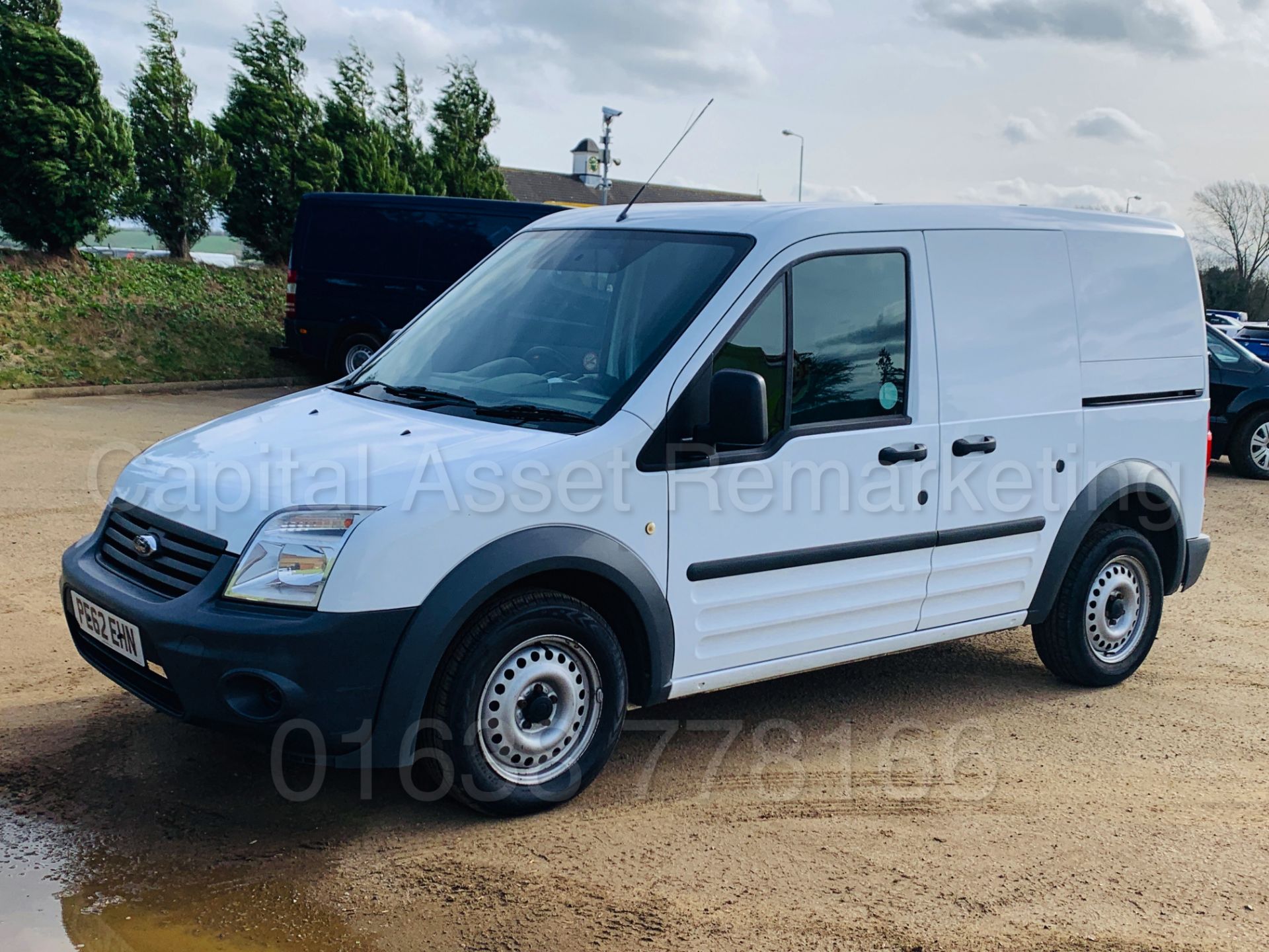 FORD TRANSIT CONNECT T200 *LCV - PANEL VAN* (2013 MODEL) '1.8 TDCI - 75 BHP - 5 SPEED' *LOW MILES* - Image 3 of 30