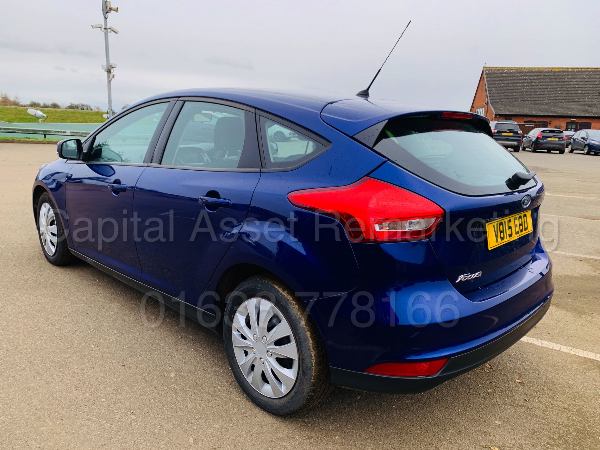 FORD FOCUS *STYLE* 5 DOOR HATCHBACK (2015-NEW MODEL) '1.5 TDCI-6 SPEED' (1 OWNER FROM NEW) *SAT NAV* - Image 7 of 39