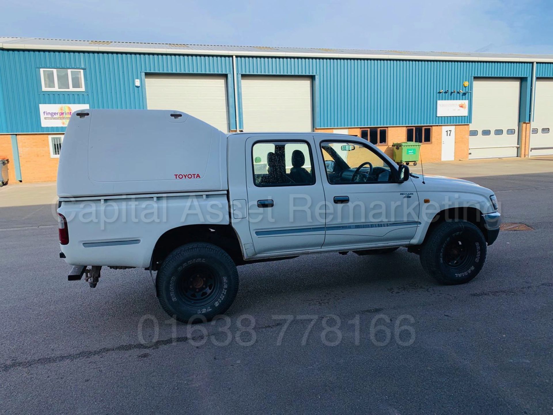 (On Sale) TOYOTA HILUX *EX EDITION* D/CAB PICK-UP (52 REG) '2.5 DIESEL - 5 SPEED' *AIR CON* (NO VAT) - Image 9 of 21