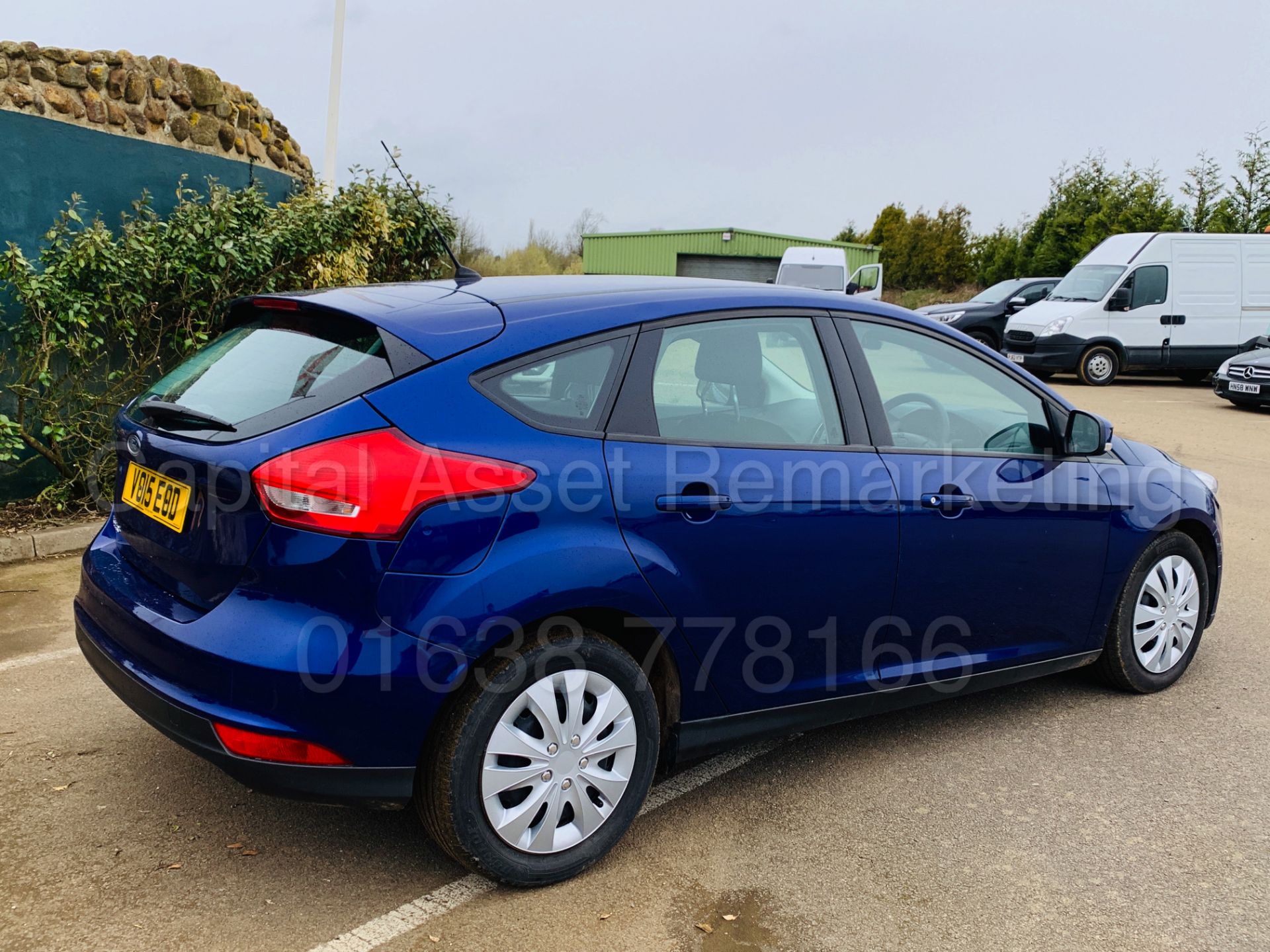 FORD FOCUS *STYLE* 5 DOOR HATCHBACK (2015-NEW MODEL) '1.5 TDCI-6 SPEED' (1 OWNER FROM NEW) *SAT NAV* - Image 11 of 39