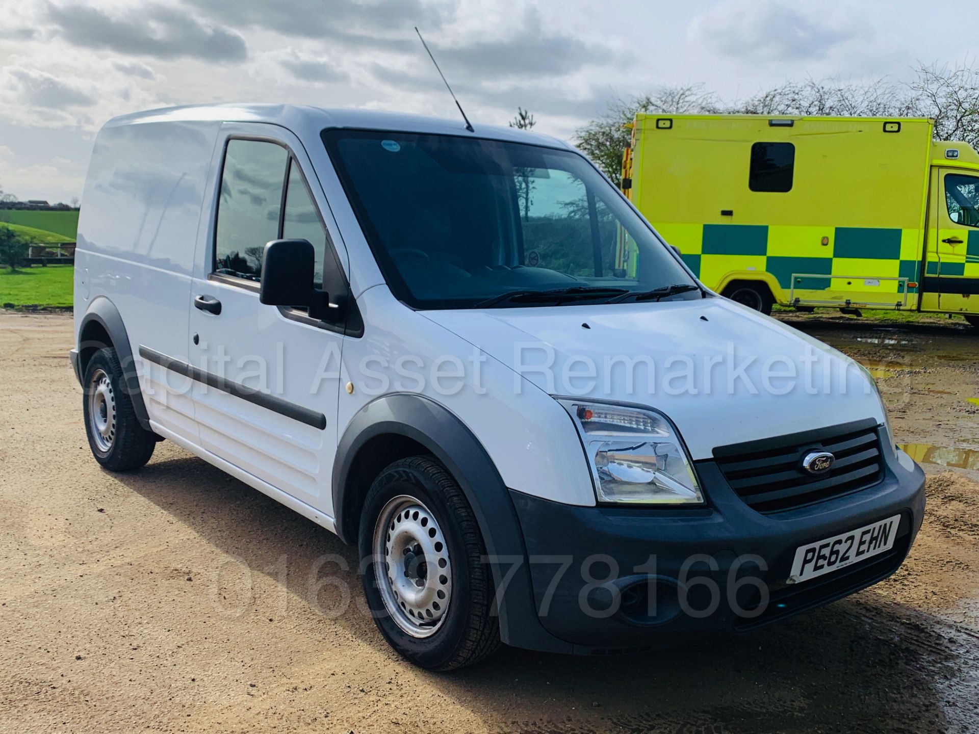 FORD TRANSIT CONNECT T200 *LCV - PANEL VAN* (2013 MODEL) '1.8 TDCI - 75 BHP - 5 SPEED' *LOW MILES* - Image 11 of 30