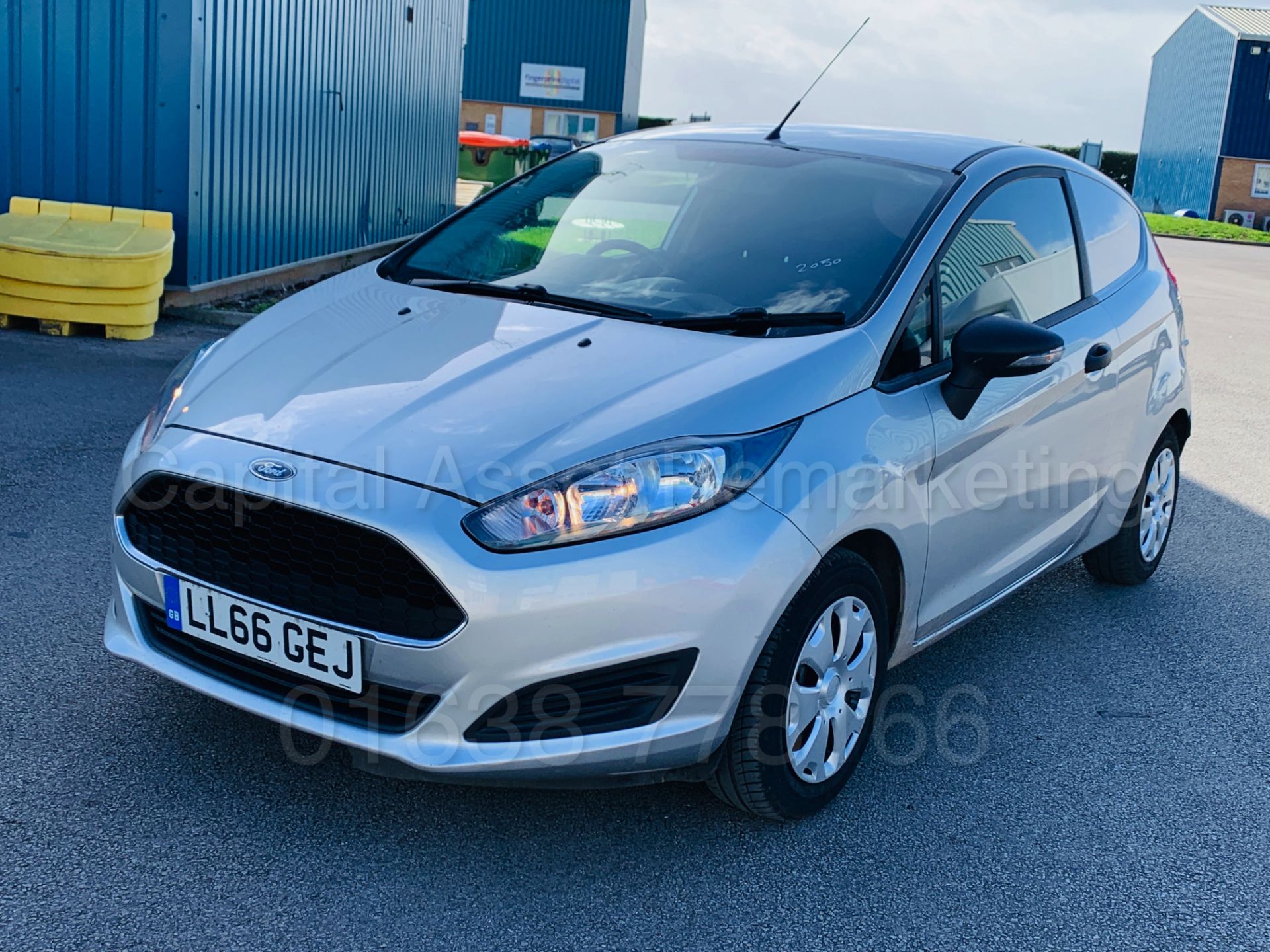 FORD FIESTA *LCV - PANEL VAN* (2017 MODEL) '1.5 TDCI - 95 BHP - STOP/START' **AIR CON - BLUETOOTH** - Image 4 of 34