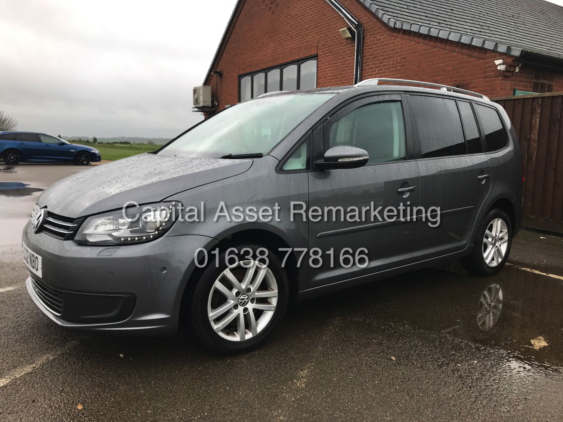 (ON SALE) VOLKSWAGEN TOURAN 2.0TDI "SE" 7 SEATER - HUGE SPEC - PAN ROOF - SAT NAV - AIR CON - NO VAT - Image 4 of 20