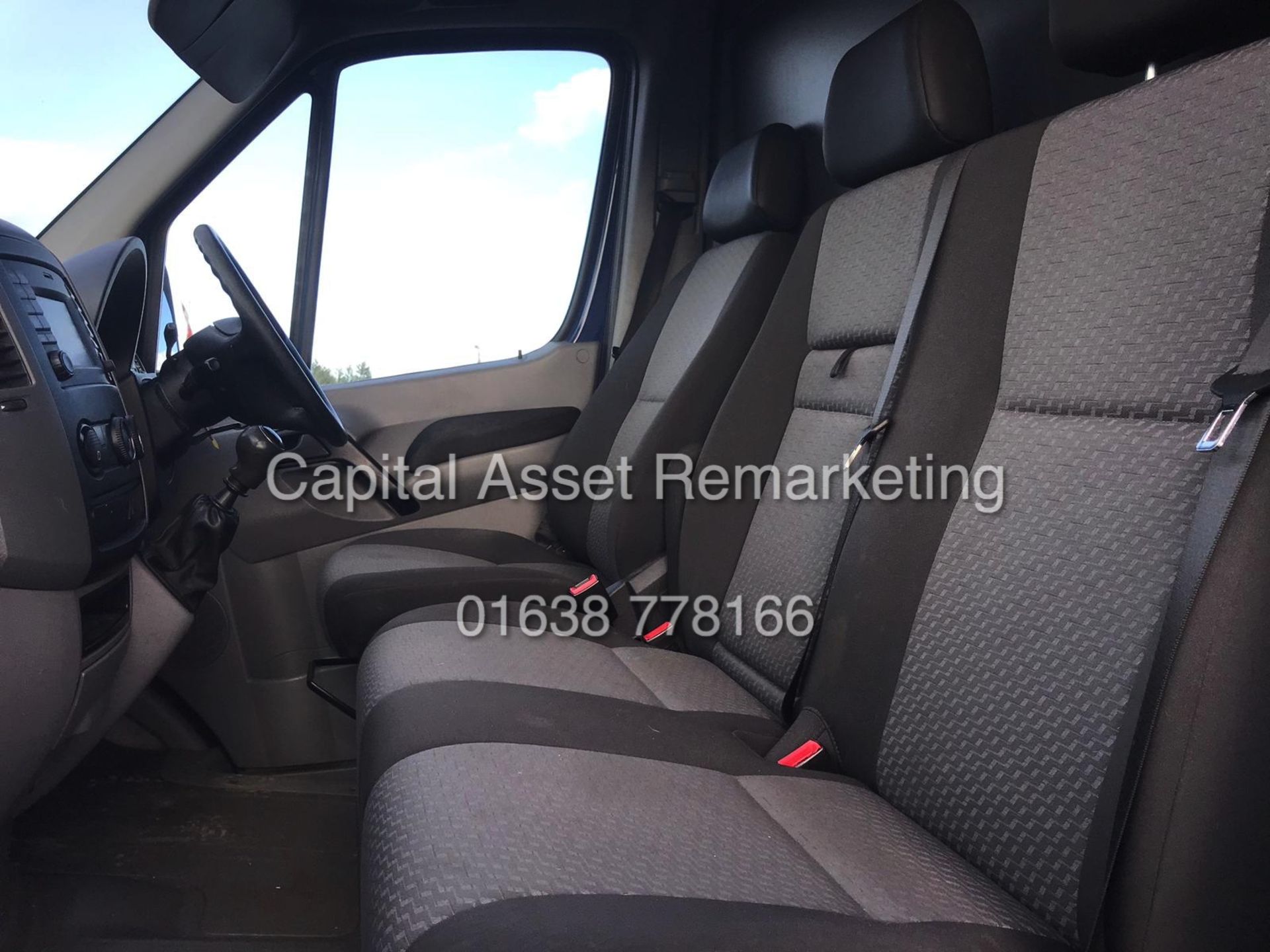 (ON SALE) VOLKSWAGEN CRAFTER 2.0TDI CR30 (2015 MODEL) AIR CON - ELECTRIC PACK - Image 9 of 12