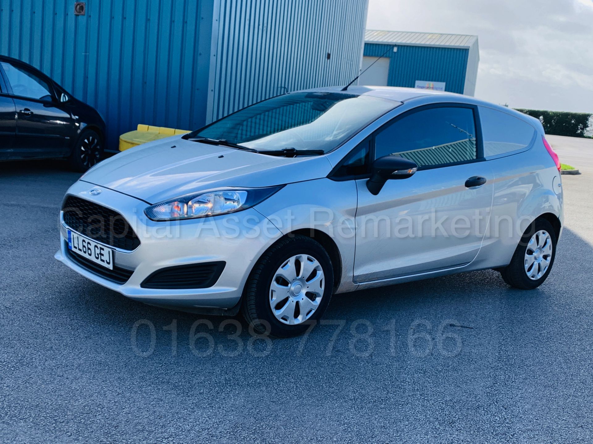 FORD FIESTA *LCV - PANEL VAN* (2017 MODEL) '1.5 TDCI - 95 BHP - STOP/START' **AIR CON - BLUETOOTH** - Image 6 of 34