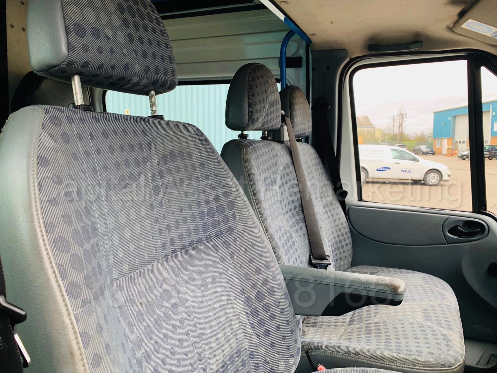 (On Sale) FORD TRANSIT T350L *MESSING UNIT/CREW VAN* (58 REG) '2.4 TDCI-6 SPEED' *ON-BOARD TOILET* - Image 21 of 25