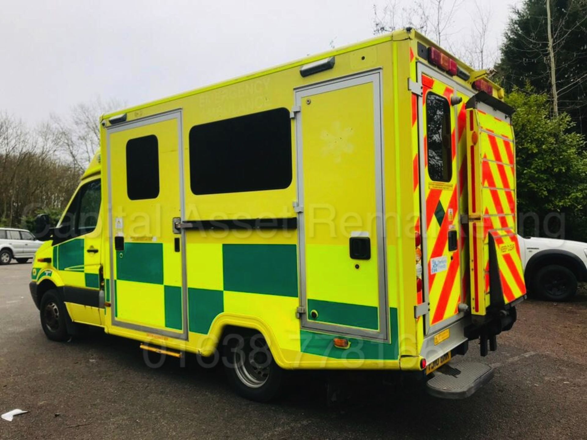 MERCEDES-BENZ SPRINTER 519 CDI *AMBULANCE / BOX VAN* (2010) '3.0 DIESEL - 190 BHP - AUTOMATIC' *A/C* - Image 6 of 18