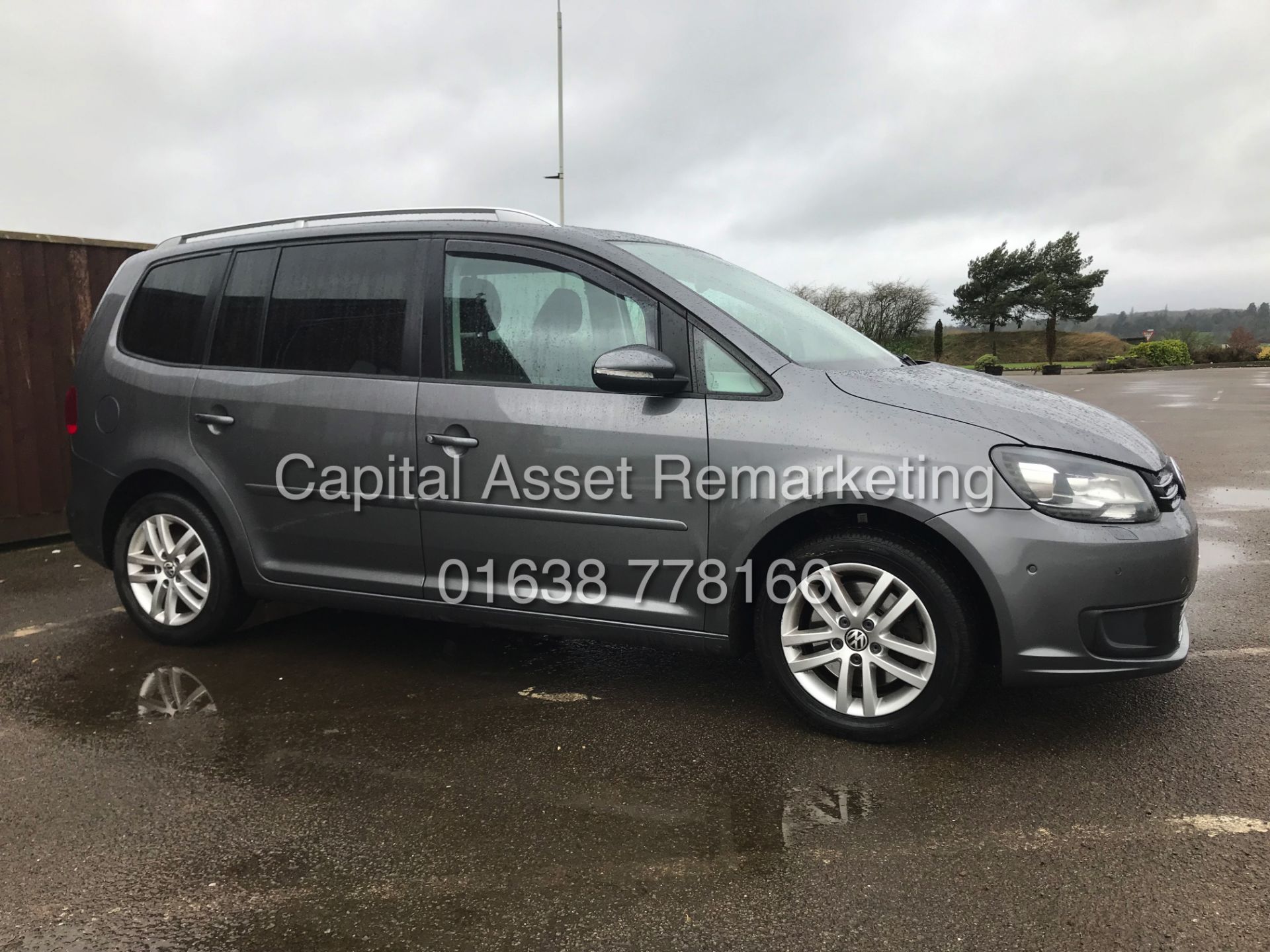 (ON SALE) VOLKSWAGEN TOURAN 2.0TDI "SE" 7 SEATER - HUGE SPEC - PAN ROOF - SAT NAV - AIR CON - NO VAT - Image 2 of 20