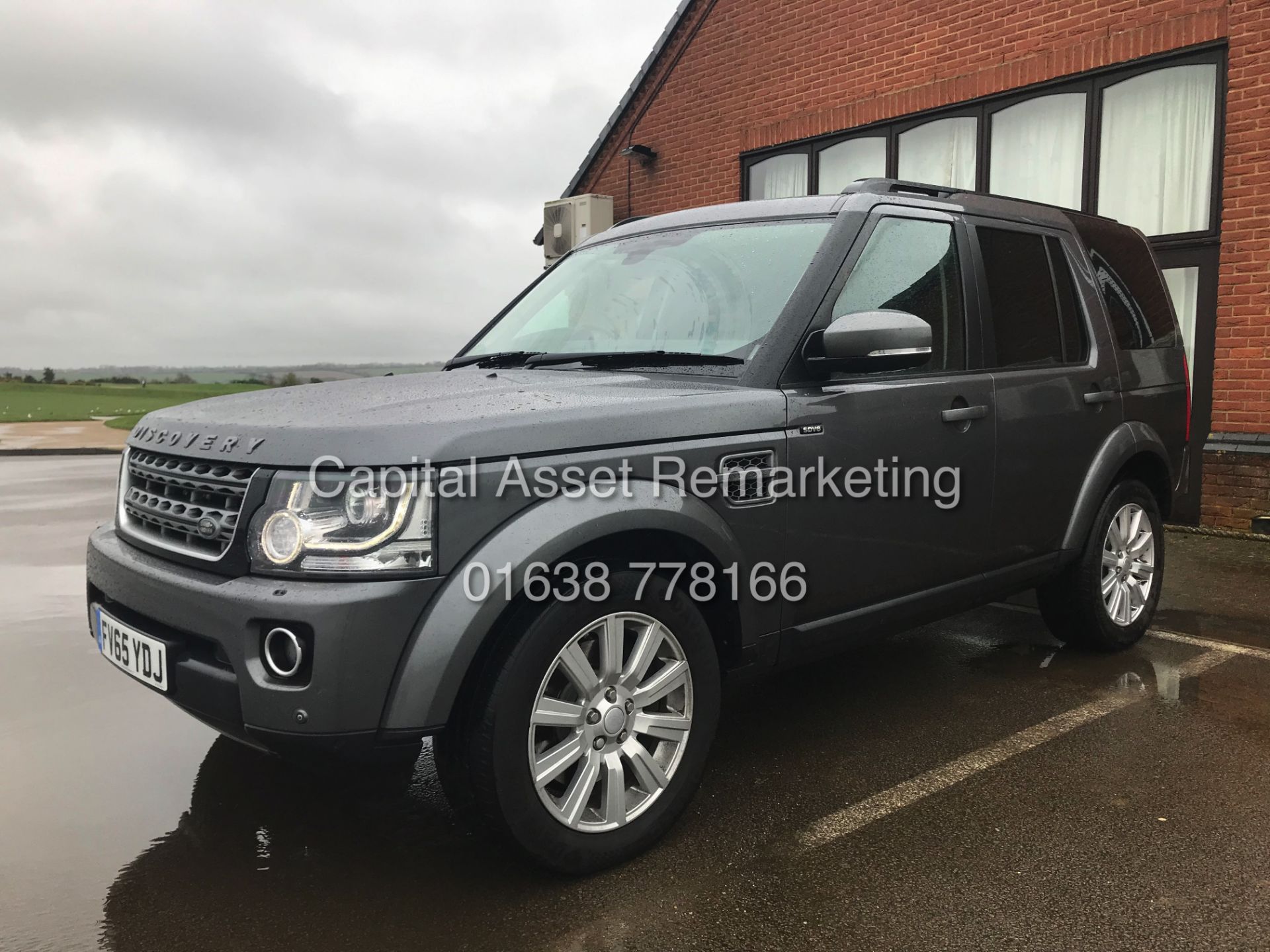 LAND ROVER DISCOVERY 4 *SE EDITION* (2016) '3.0 SDV6 - 8 SPEED AUTO' *LEATHER & SAT NAV* (HUGE SPEC) - Image 5 of 24