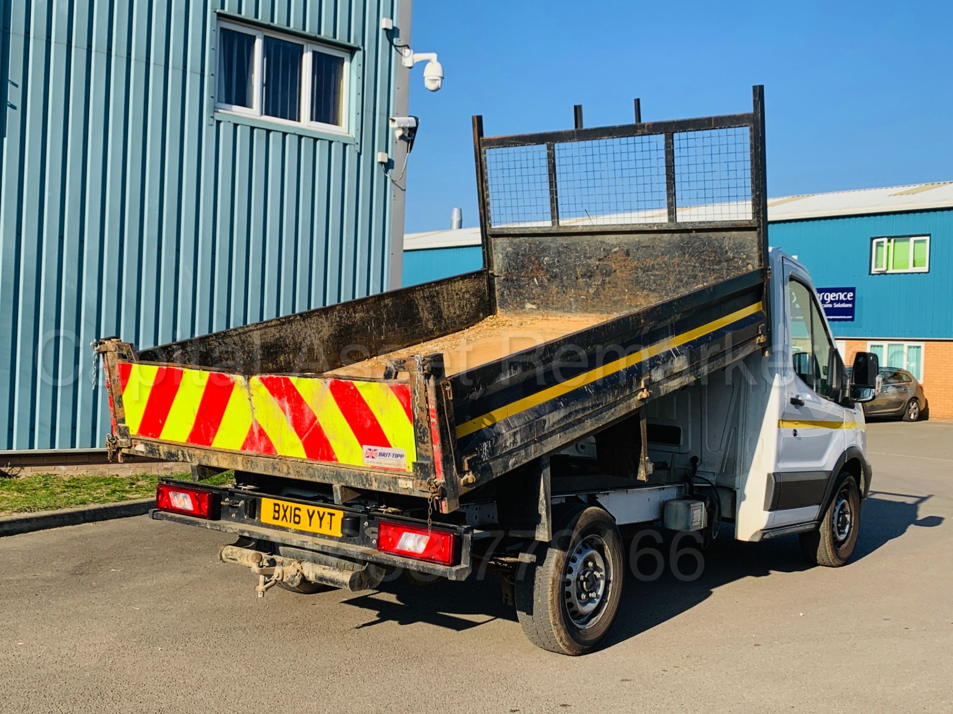 FORD TRANSIT 125 T350 *SINGLE CAB - TIPPER* (2016) '2.2 TDCI - 125 BHP - 6 SPEED' **3500 KG** - Image 19 of 46