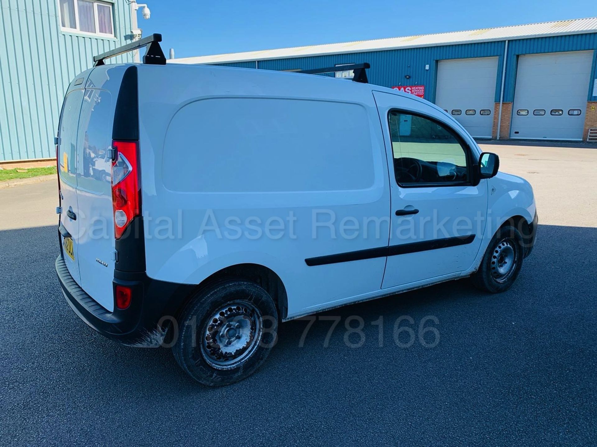 RENAULT KANGOO ML19 *LCV - PANEL VAN* (2013 MODEL) '1.5 DCI - 75 BHP - 5 SPEED' **AIR CON** - Image 11 of 25