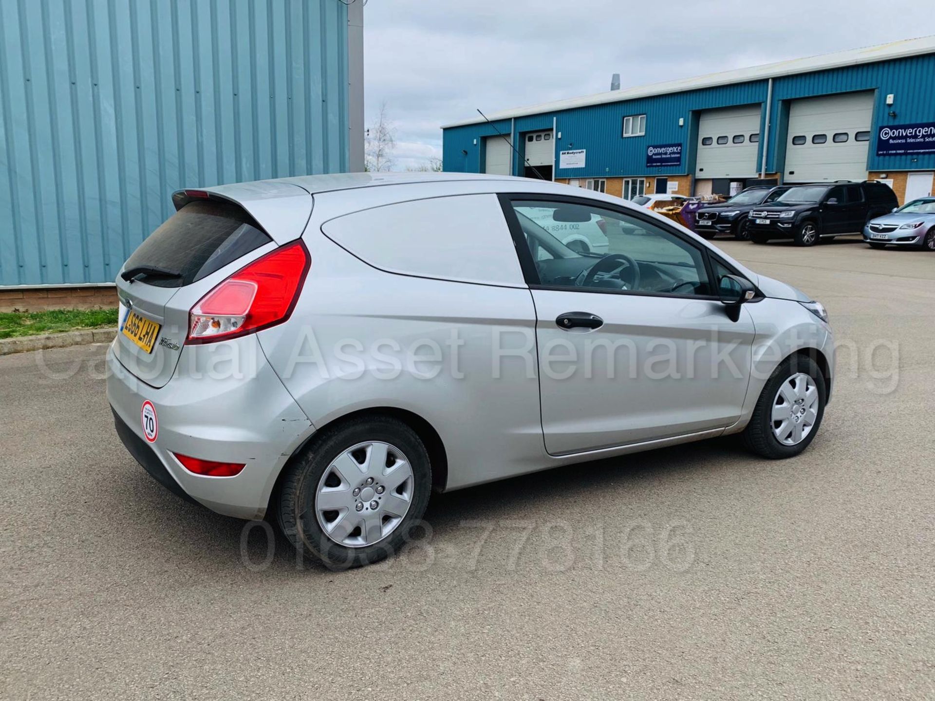 FORD FIESTA *LCV - PANEL VAN* (2017 MODEL) '1.5 TDCI - 95 BHP - STOP/START' **AIR CON - BLUETOOTH** - Image 7 of 22