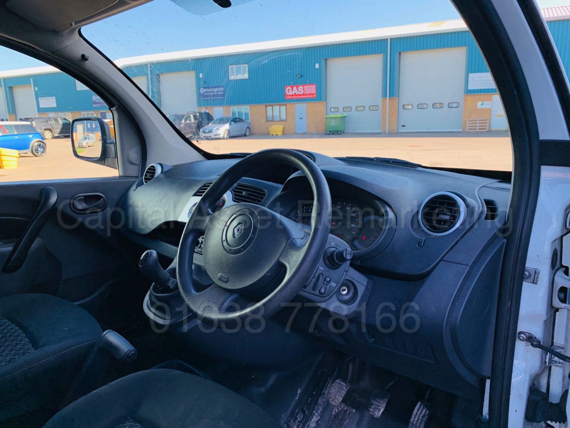 RENAULT KANGOO ML19 *LCV - PANEL VAN* (2013 MODEL) '1.5 DCI - 75 BHP - 5 SPEED' **AIR CON** - Image 15 of 25