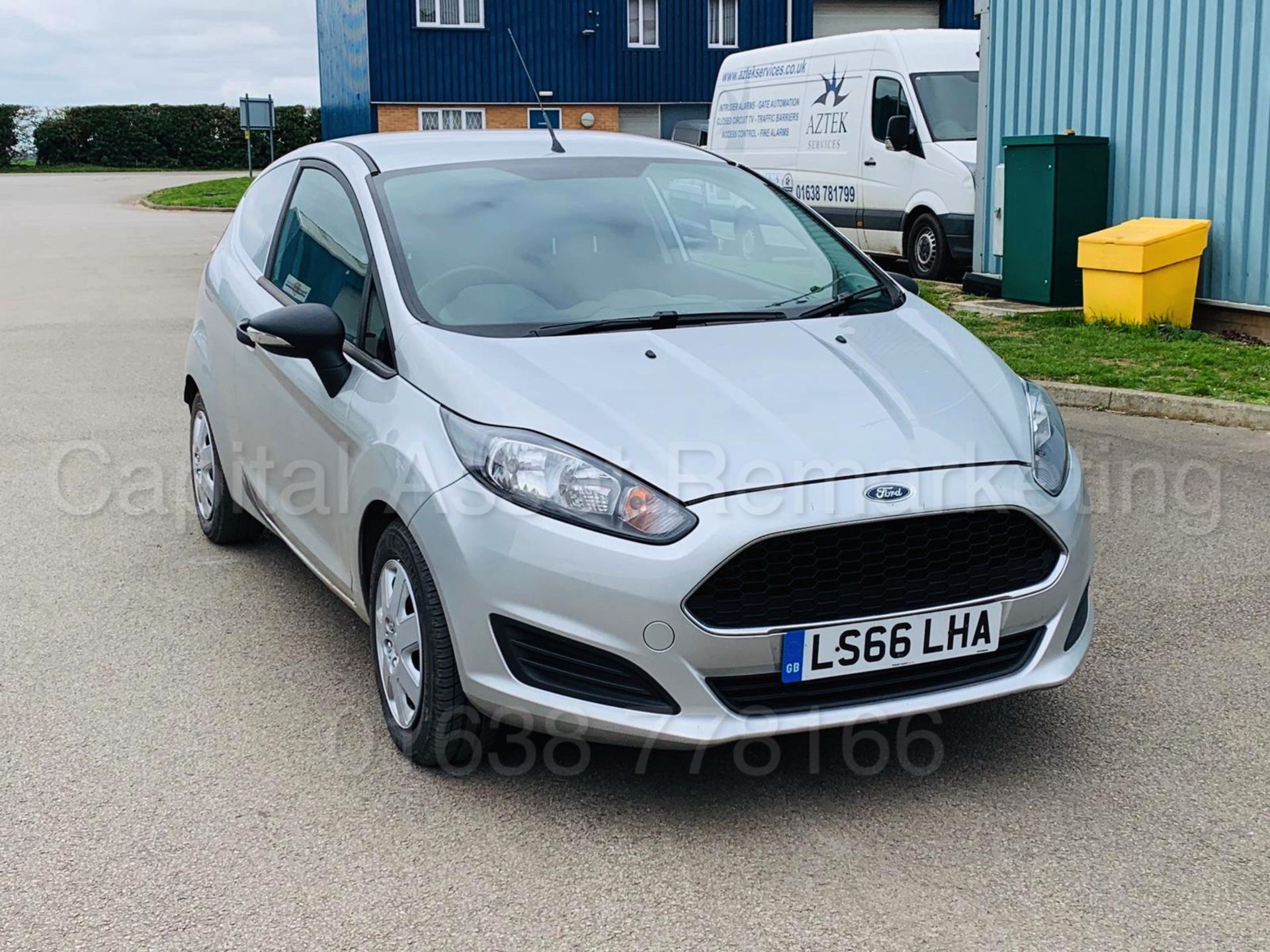 FORD FIESTA *LCV - PANEL VAN* (2017 MODEL) '1.5 TDCI - 95 BHP - STOP/START' **AIR CON - BLUETOOTH** - Image 10 of 22