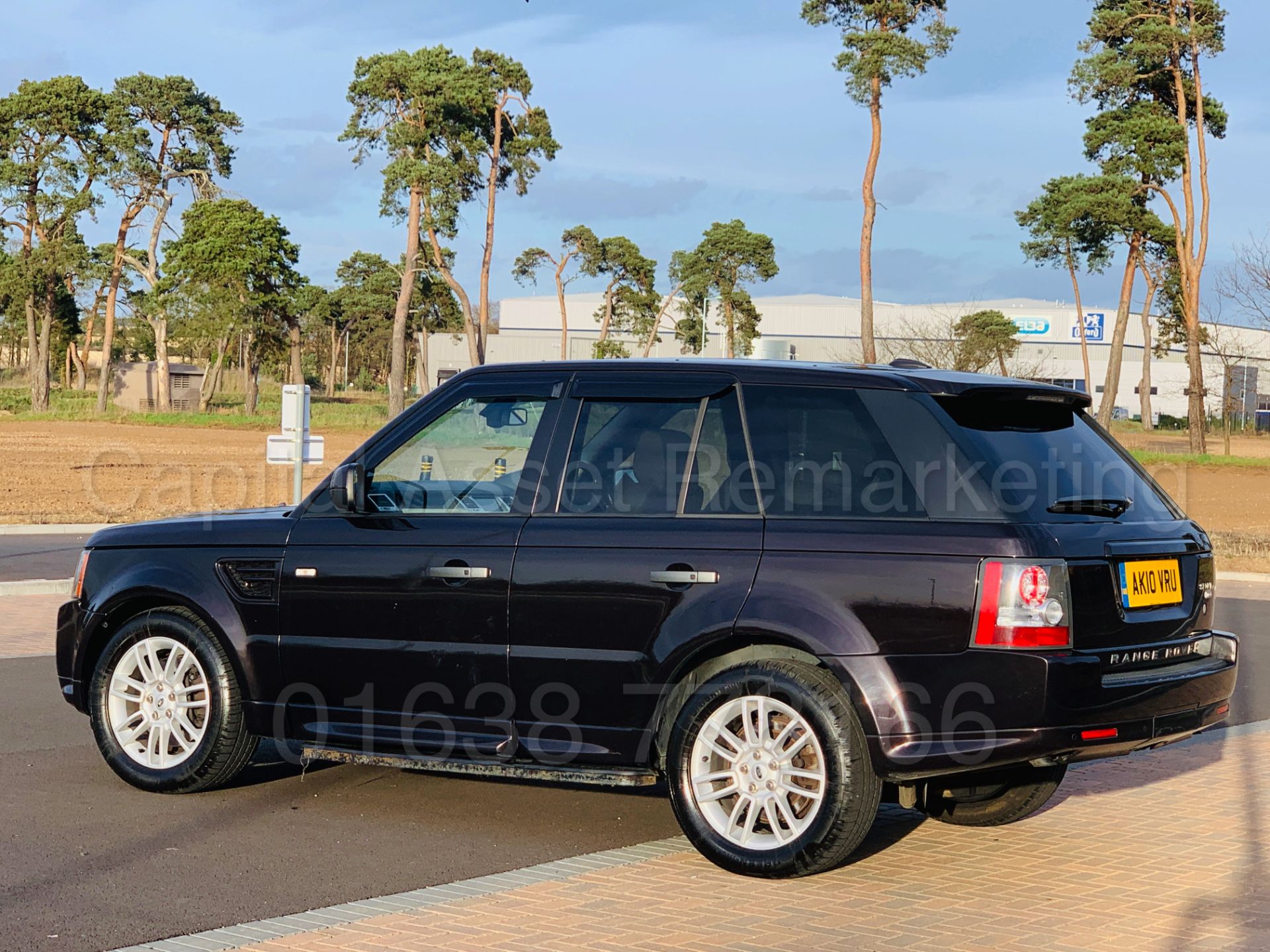 RANGE ROVER SPORT *HSE EDITION* (2010) '3.6 TDV8 - 272 BHP - AUTO' *LEATHER - SAT NAV* (HUGE SPEC) - Image 7 of 54