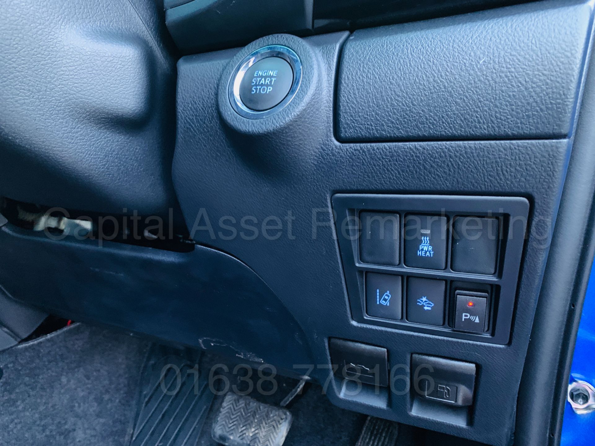 TOYOTA HILUX *INVINCIBLE X - LE* D/CAB PICK-UP (2019 MODEL) 'D-4D - AUTO - LEATHER - SAT NAV' *LOOK* - Image 53 of 65