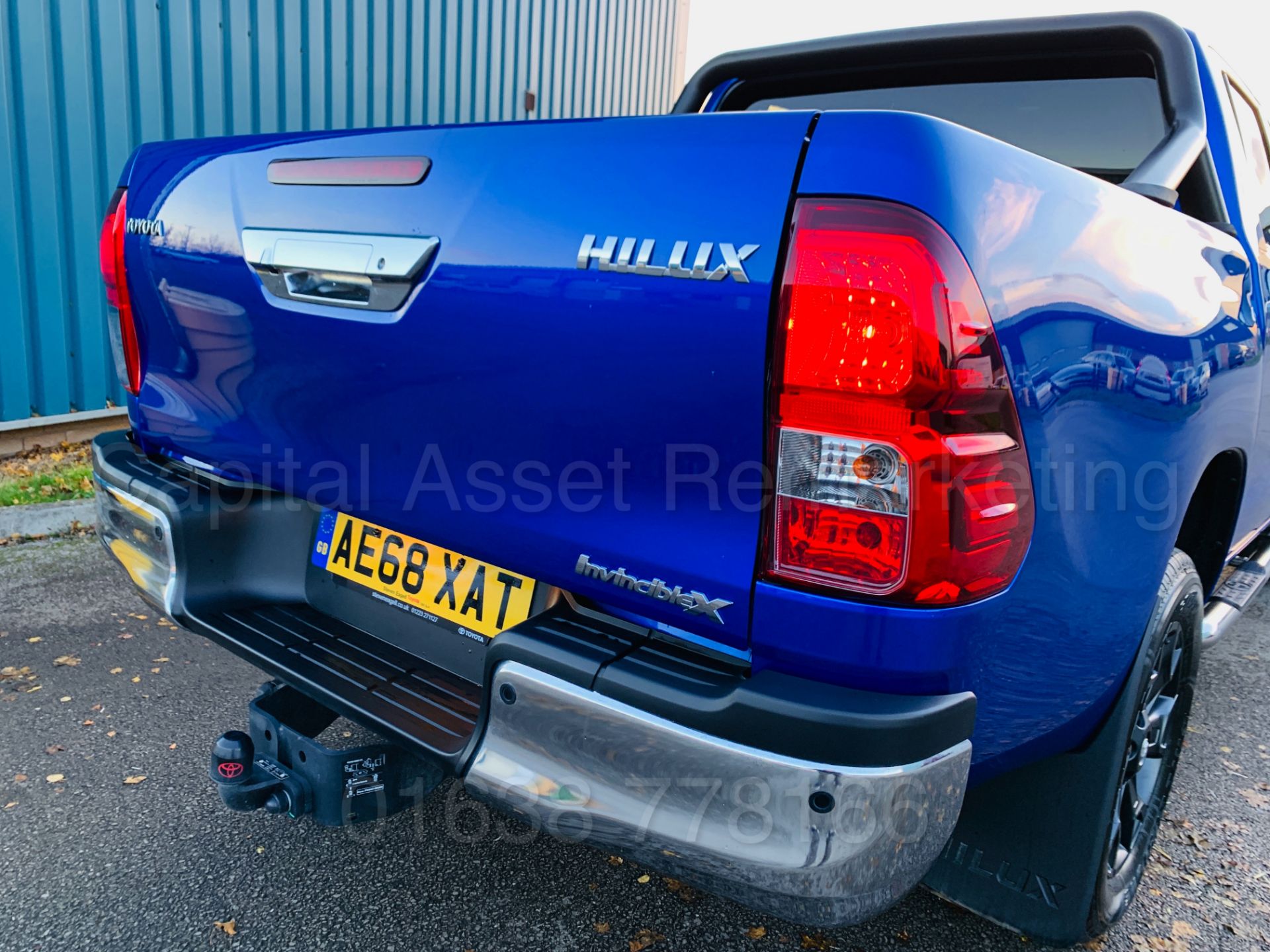 TOYOTA HILUX *INVINCIBLE X - LE* D/CAB PICK-UP (2019 MODEL) 'D-4D - AUTO - LEATHER - SAT NAV' *LOOK* - Image 13 of 65