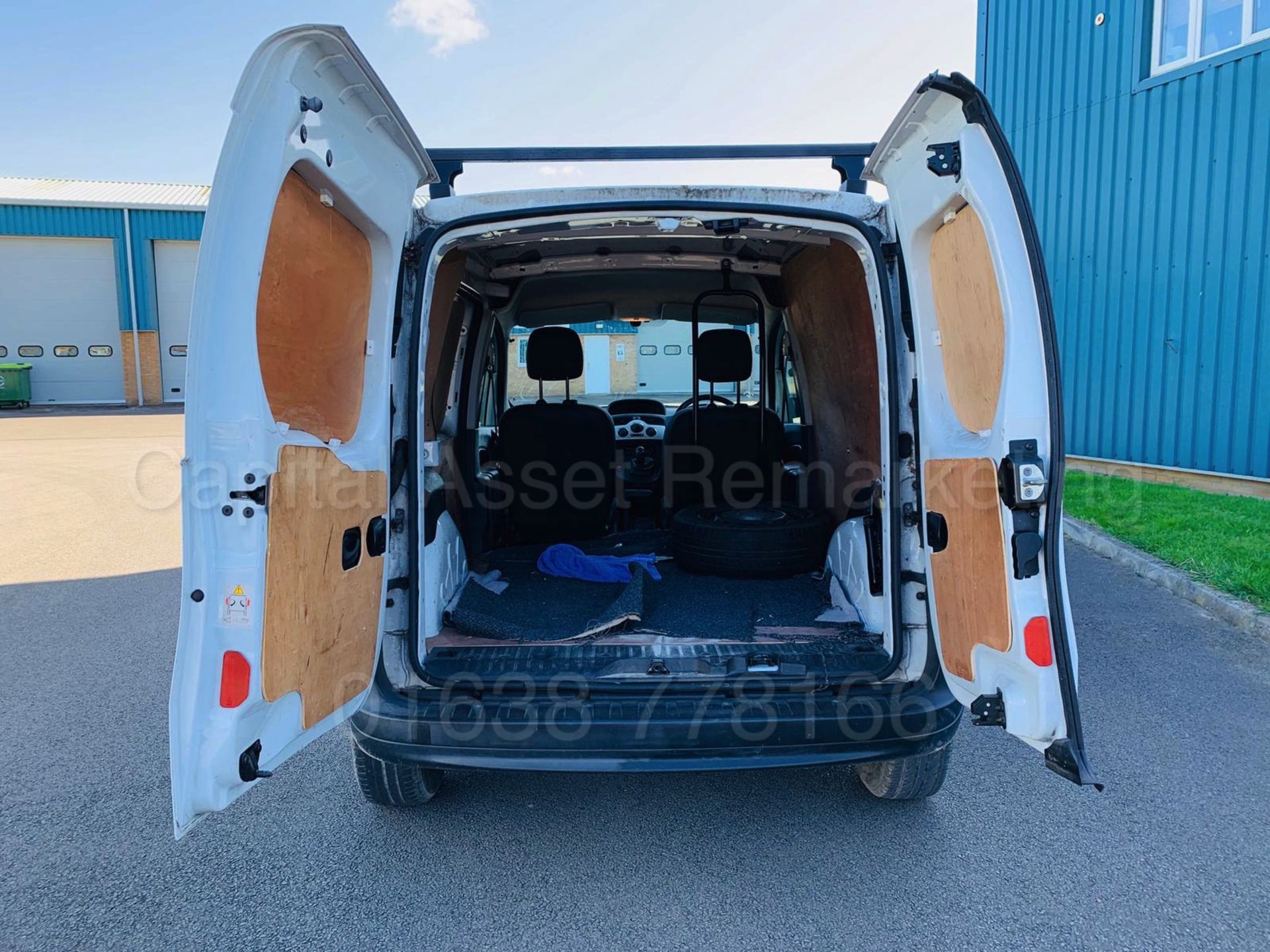 RENAULT KANGOO ML19 *LCV - PANEL VAN* (2013 MODEL) '1.5 DCI - 75 BHP - 5 SPEED' **AIR CON** - Image 18 of 25