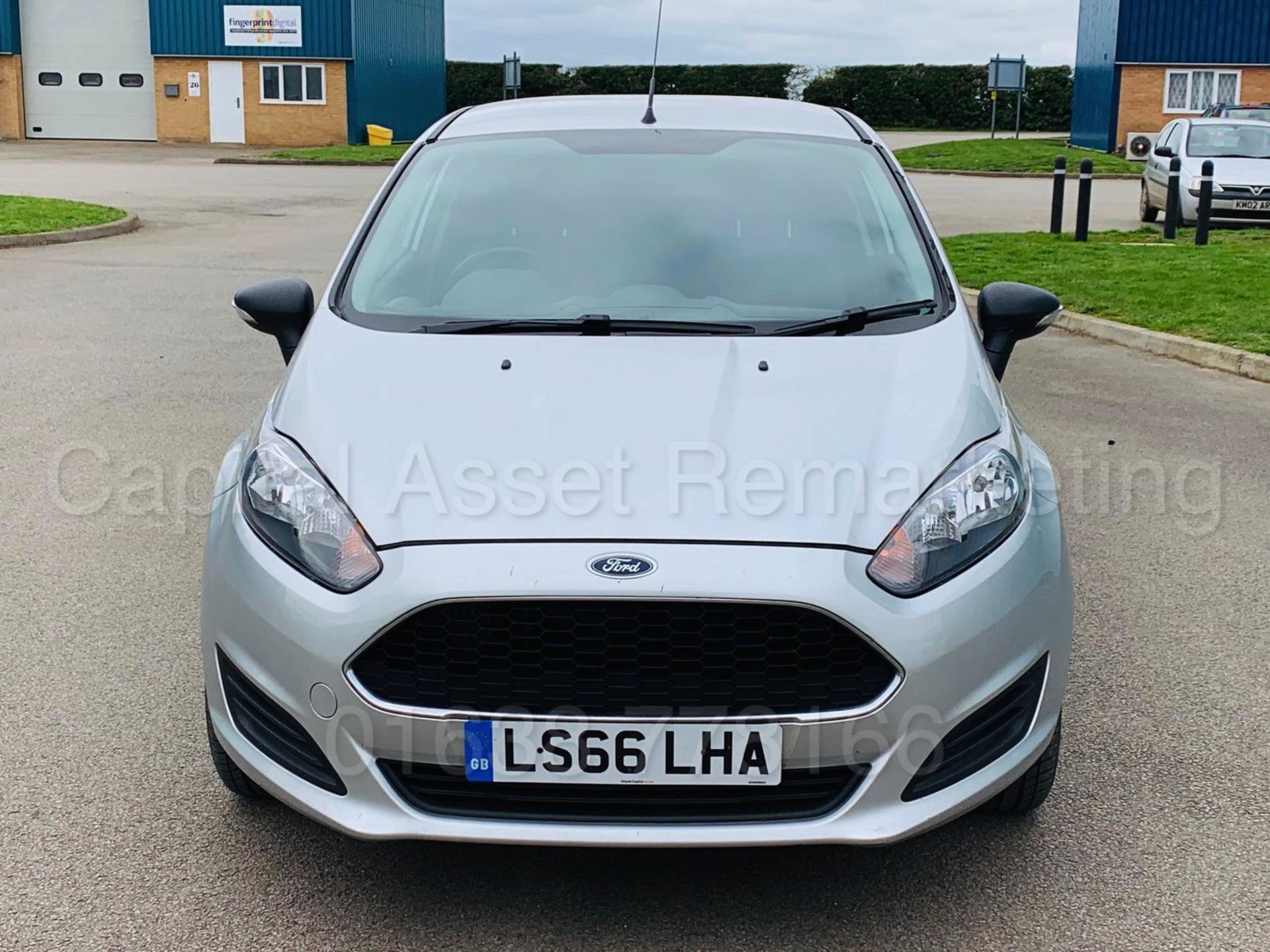 FORD FIESTA *LCV - PANEL VAN* (2017 MODEL) '1.5 TDCI - 95 BHP - STOP/START' **AIR CON - BLUETOOTH** - Image 11 of 22