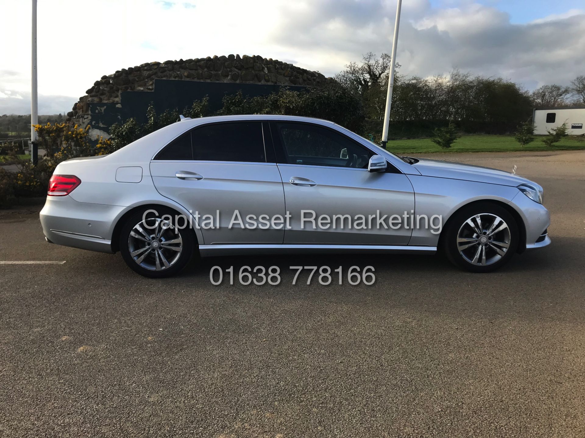 MERCEDES E220d "SPECIAL EQUIPMENT" 7G AUTO (64 REG) SAT NAV - FULL LEATHER - 1 OWNER - CLIMATE - Image 11 of 24