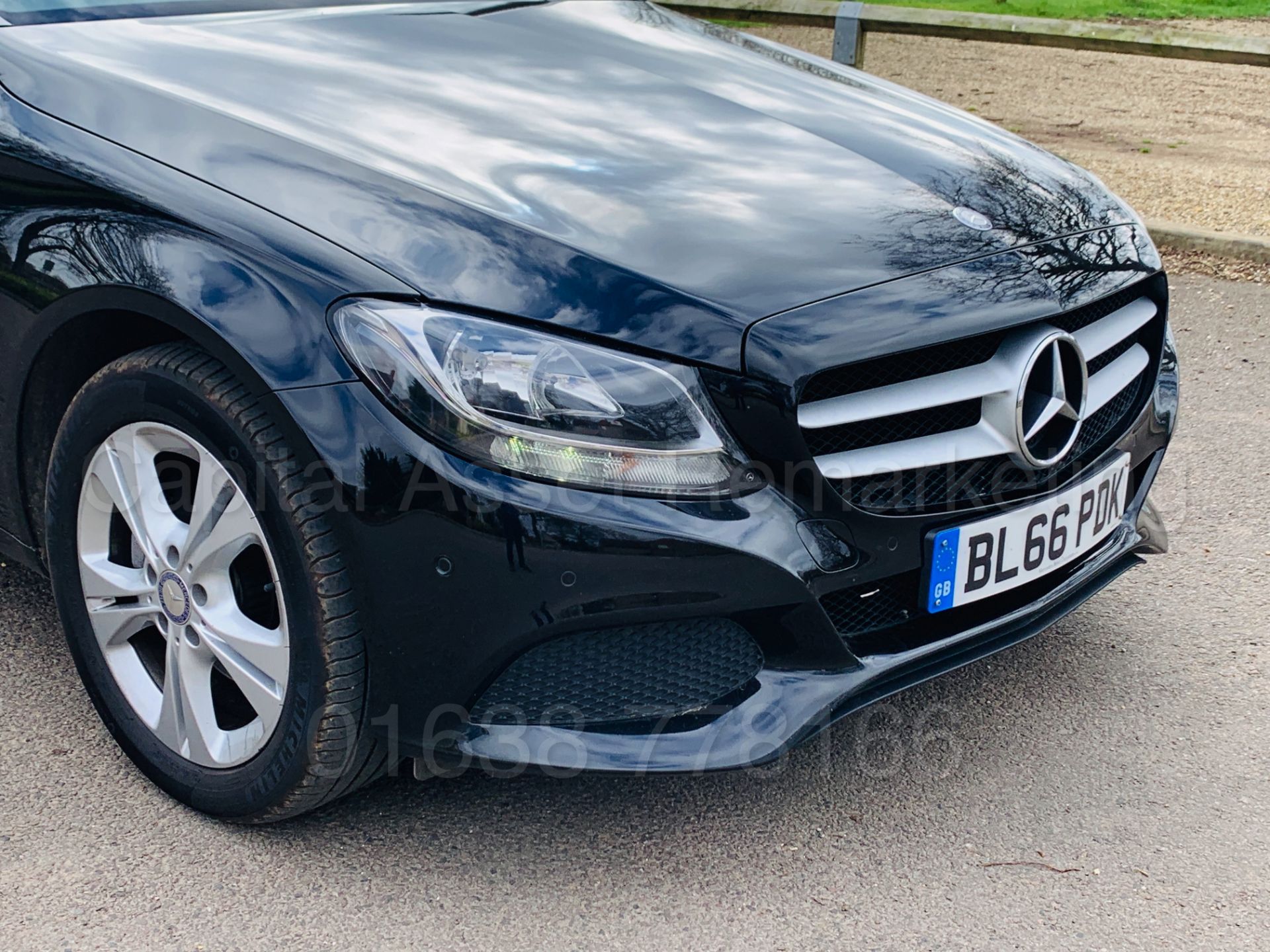 MERCEDES-BENZ C220d *EXECUTIVE* 5 DOOR ESTATE (2017 MODEL) '7G AUTO - LEATHER - SAT NAV' *HUGE SPEC* - Image 13 of 52