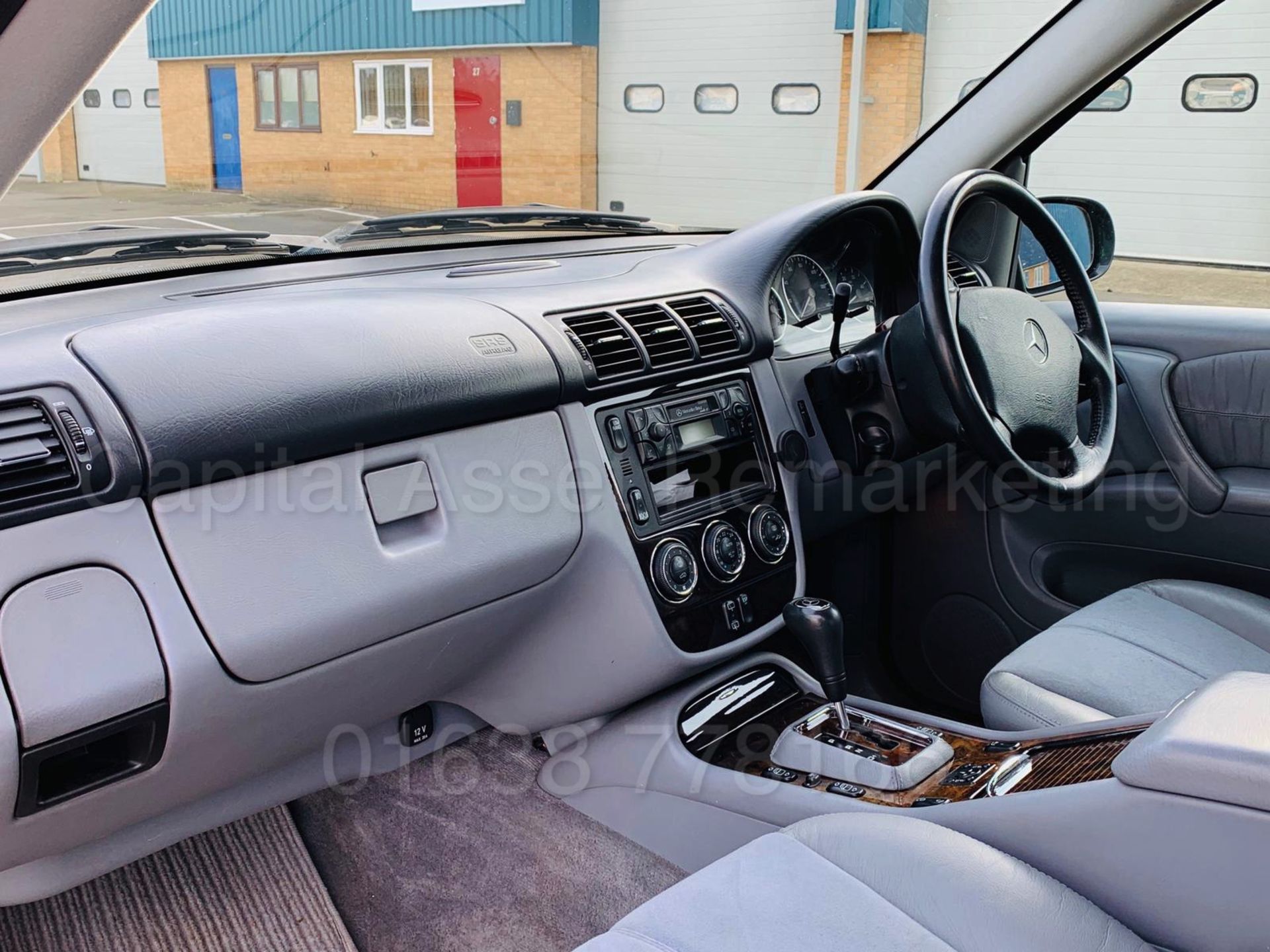 MERCEDES-BENZ ML 270 CDI *SPECIAL EDITION* (2005 MODEL) '2.7 DIESEL - 163 BHP - AUTO' **HUGE SPEC** - Image 13 of 27