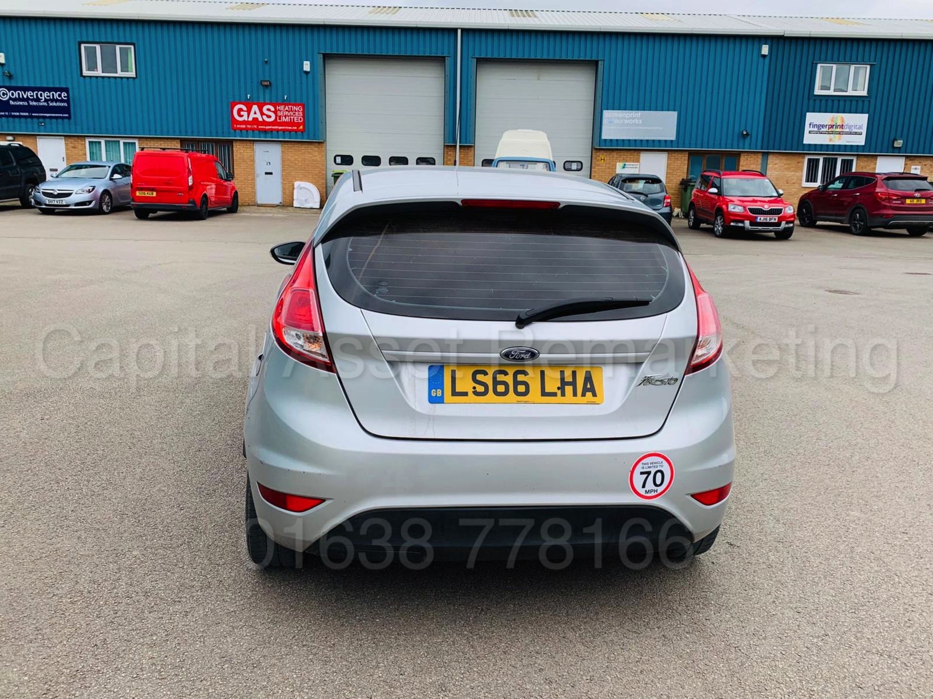 FORD FIESTA *LCV - PANEL VAN* (2017 MODEL) '1.5 TDCI - 95 BHP - STOP/START' **AIR CON - BLUETOOTH** - Image 5 of 22