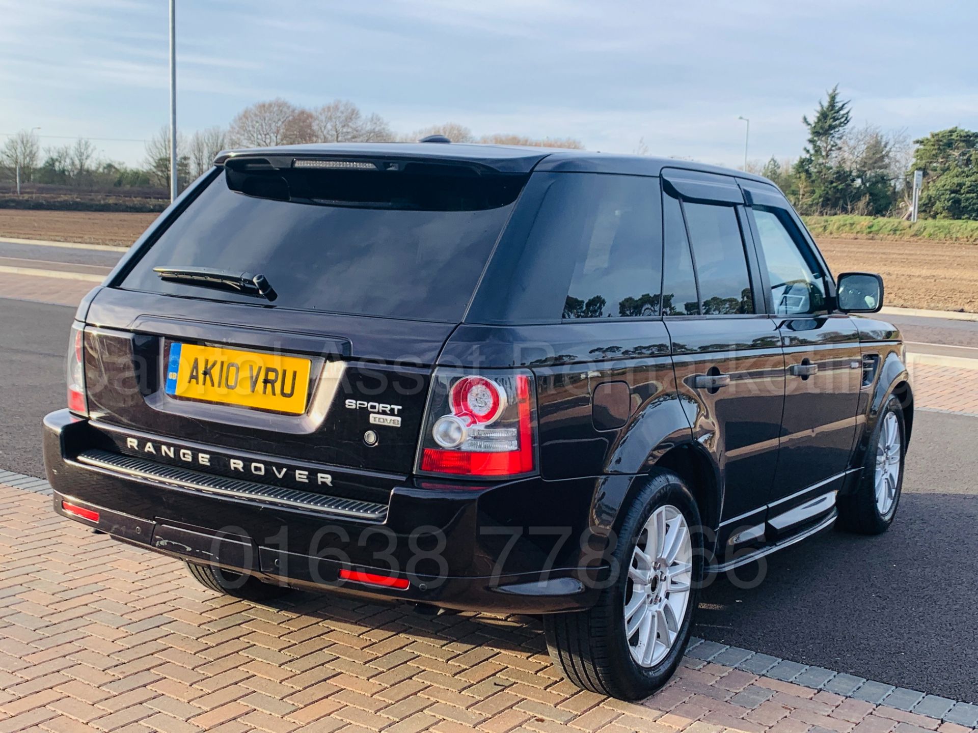 RANGE ROVER SPORT *HSE EDITION* (2010) '3.6 TDV8 - 272 BHP - AUTO' *LEATHER - SAT NAV* (HUGE SPEC) - Bild 10 aus 54