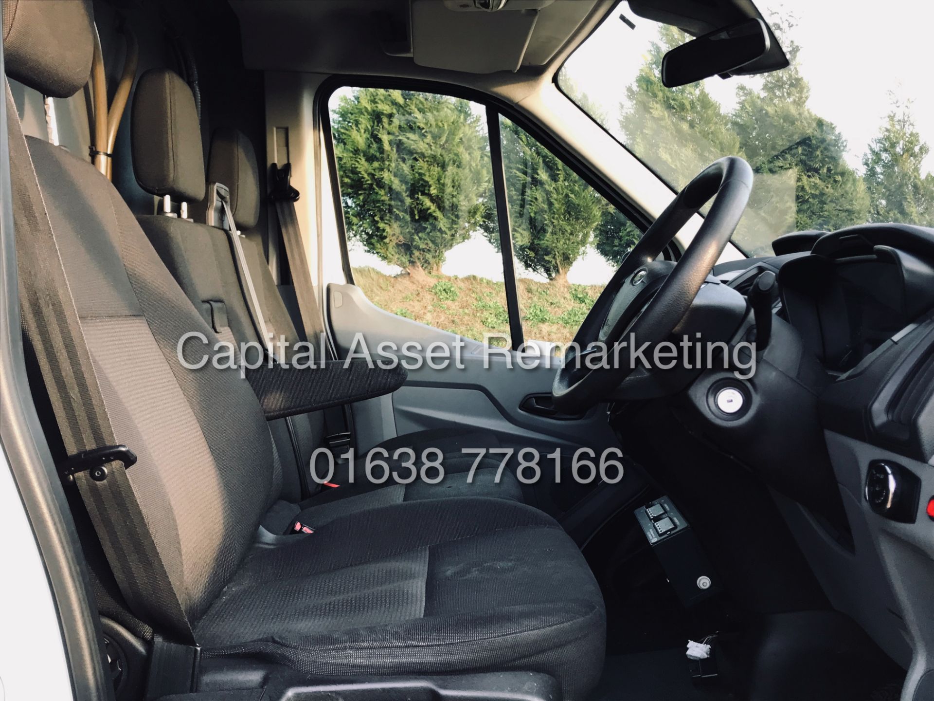 FORD TRANSIT 2.2TDCI 350 LWB (15 REG NEW SHAPE) 125PSI - SAT NAV - GAH UNIT - 1 OWNER - Image 11 of 16