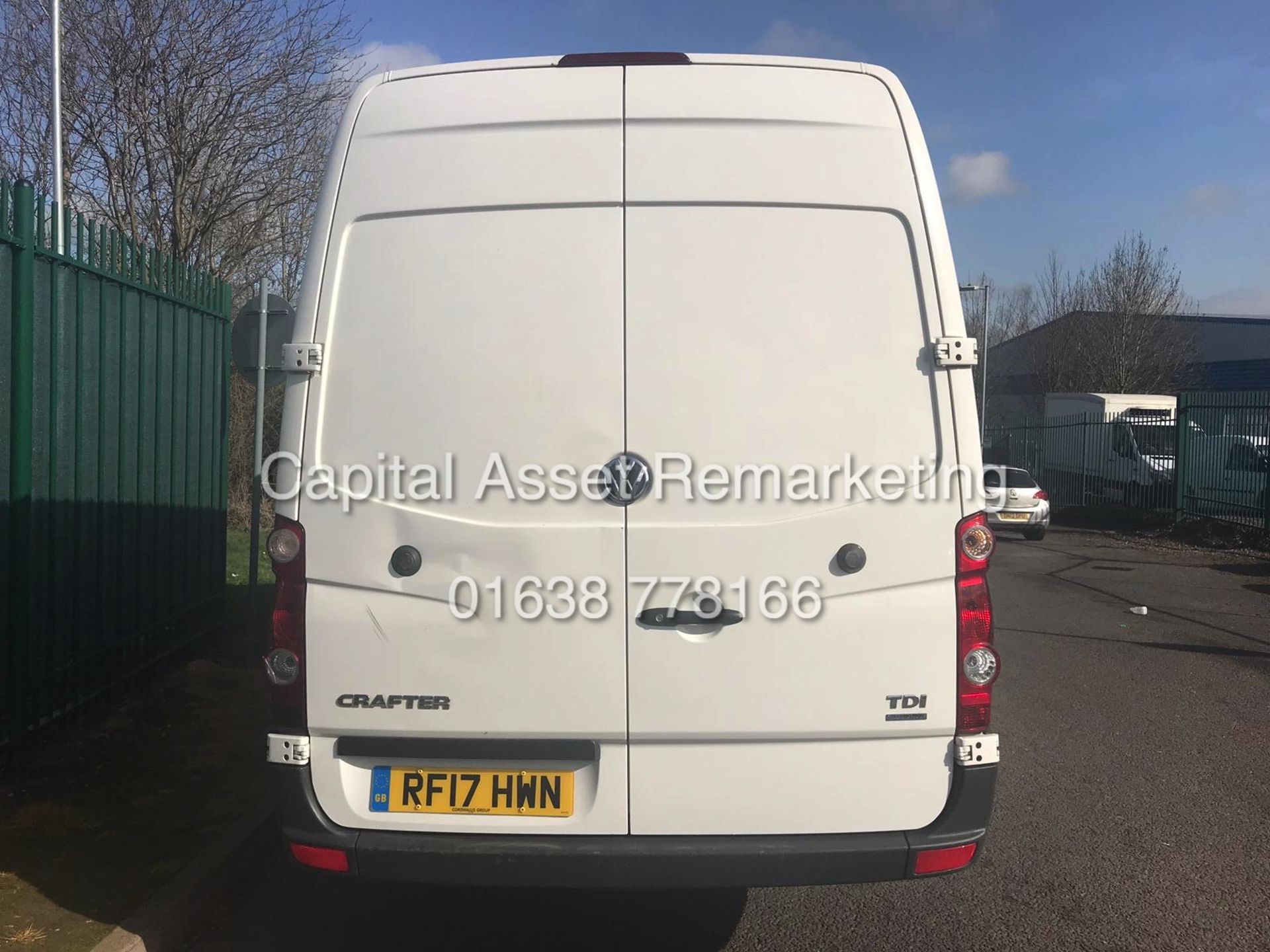 VOLKSWAGEN CRAFTER 2.0TDI "BLUE-MOTION" LWB / HI TOP (17 REG) EURO 6 - COMPLIANT FOR LONDON - Image 4 of 12