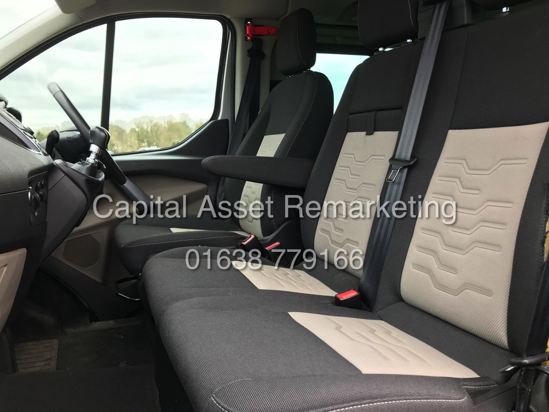 (ON SALE) FORD TRANSIT TOURNEO "TITANIUM" LWB 9 SEATER (15 REG) MASSIVE SPEC - AIR CON - ALLOYS - Bild 15 aus 28