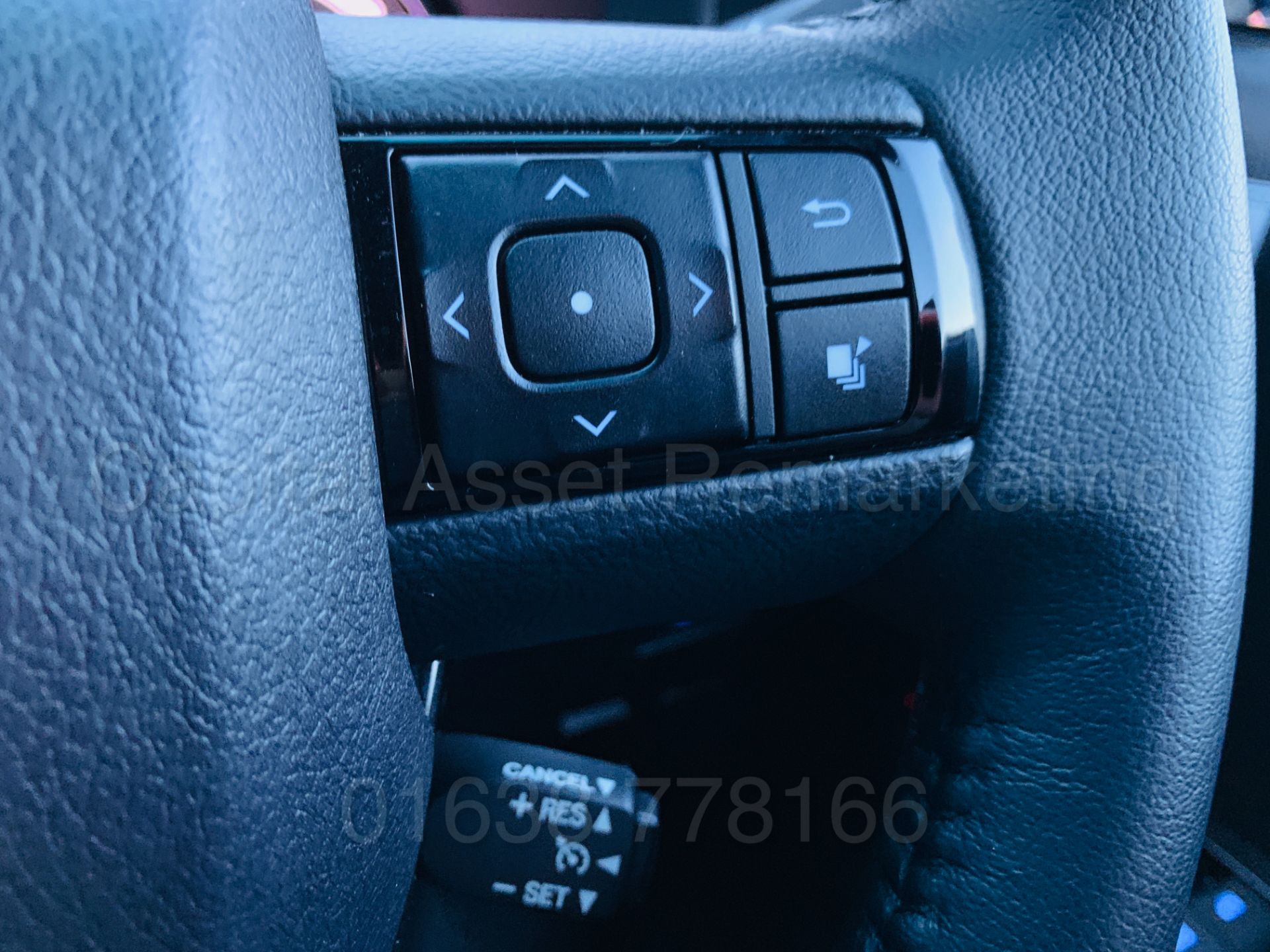 TOYOTA HILUX *INVINCIBLE X - LE* D/CAB PICK-UP (2019 MODEL) 'D-4D - AUTO - LEATHER - SAT NAV' *LOOK* - Image 64 of 65