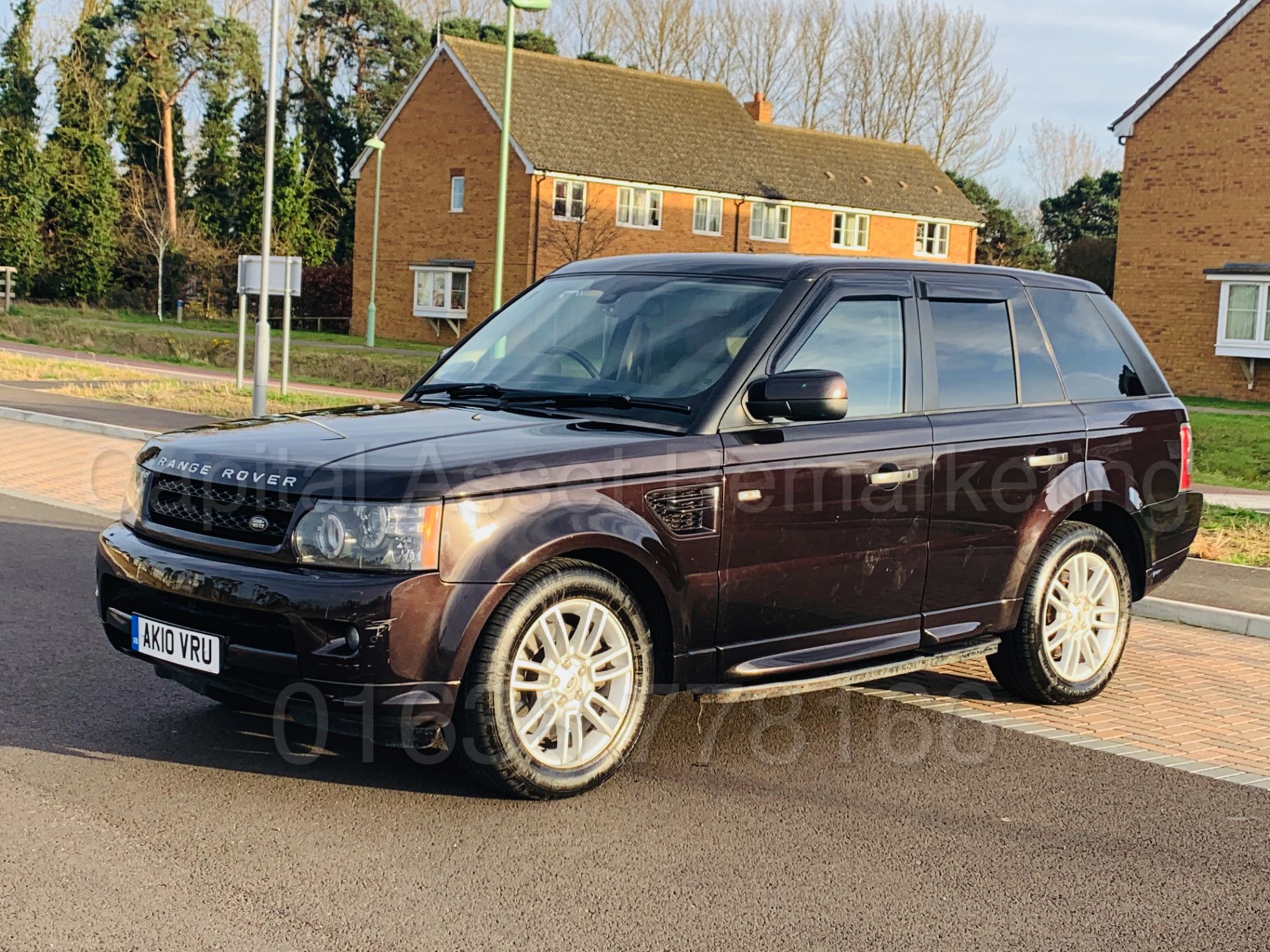 RANGE ROVER SPORT *HSE EDITION* (2010) '3.6 TDV8 - 272 BHP - AUTO' *LEATHER - SAT NAV* (HUGE SPEC) - Image 5 of 54