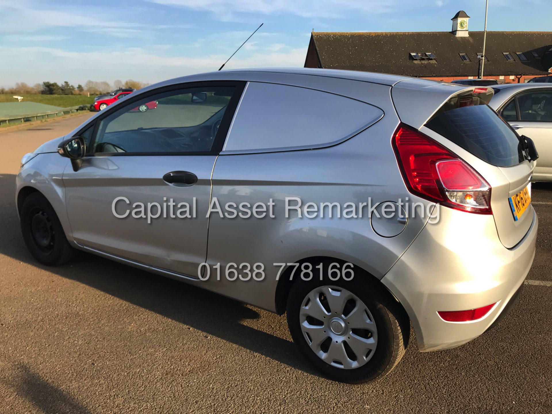 FORD FIESTA 1.5TDCI "SPORTS STYLE" COMMERCIAL VAN (16 REG NEW SHAPE) 1 OWNER FSH - AIR CON-ELEC PACK - Image 5 of 15