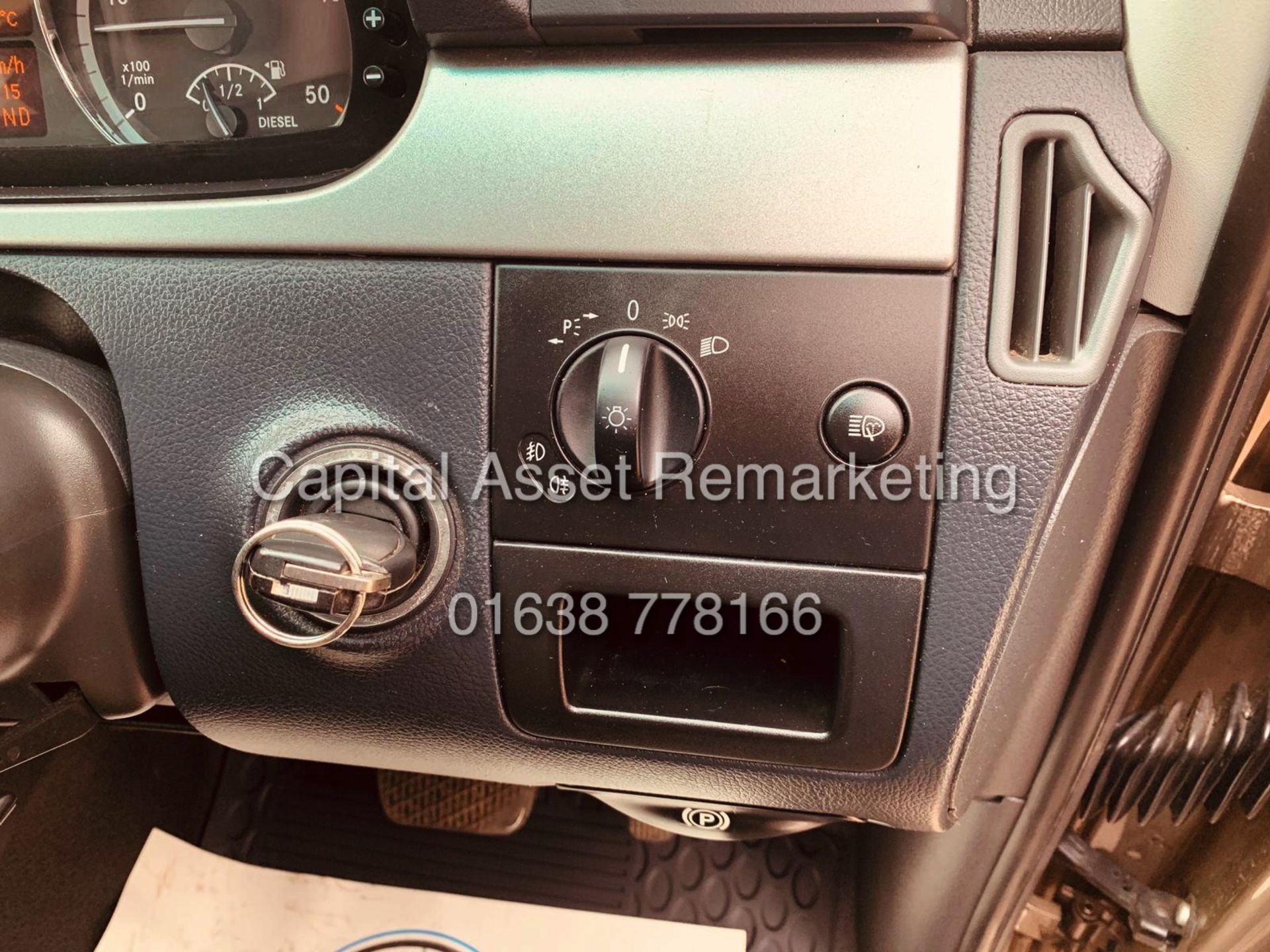 MERCEDES VITO 122CDI "SPORT-X SPEC" AUTOMATIC (12 REG) 224BHP - FULL 2-TONE LEATHER AIR CON *LOOK* - Image 23 of 24