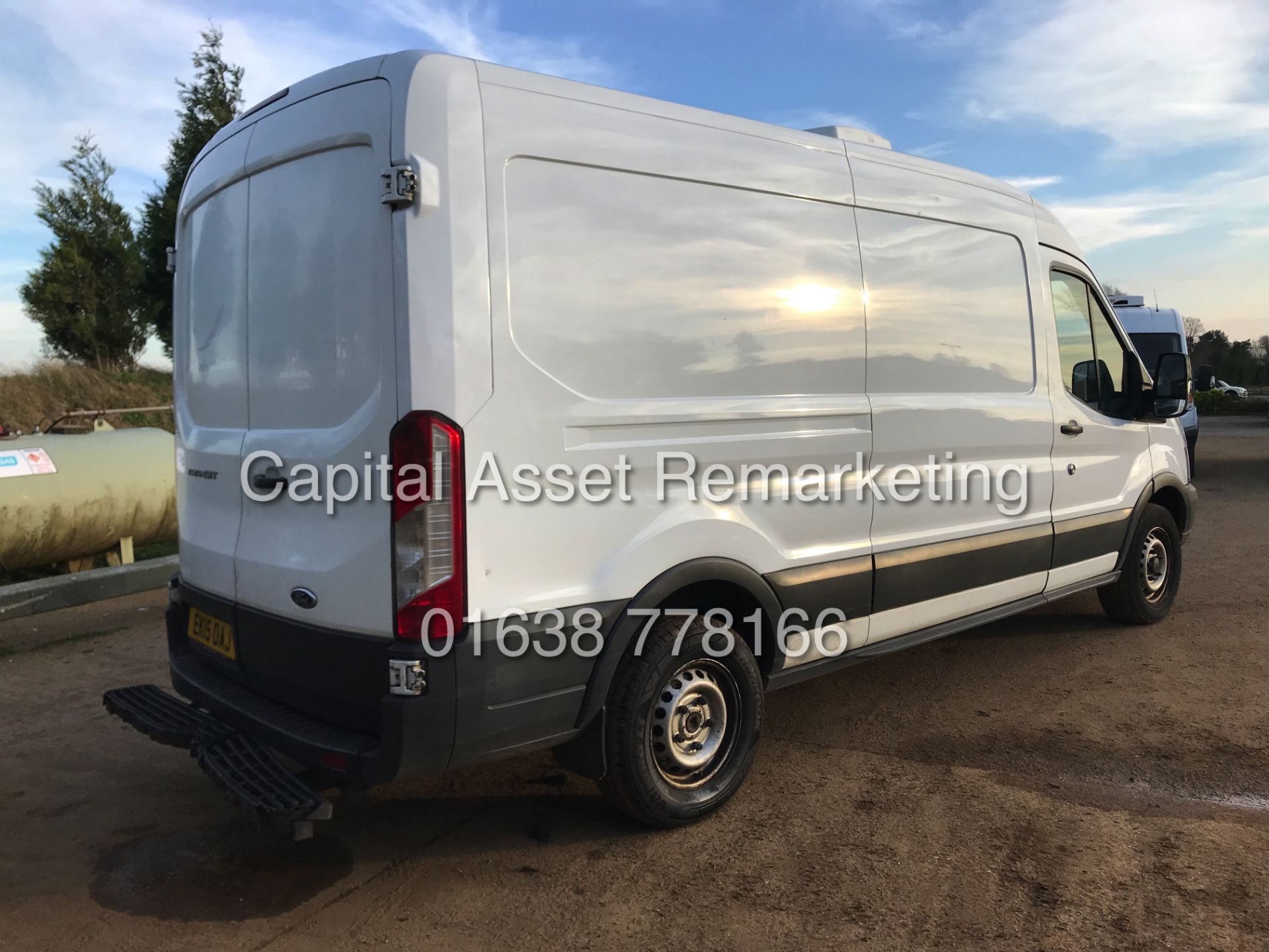 FORD TRANSIT 2.2TDCI 350 LWB (15 REG NEW SHAPE) 125PSI - SAT NAV - GAH UNIT - 1 OWNER - Image 8 of 16