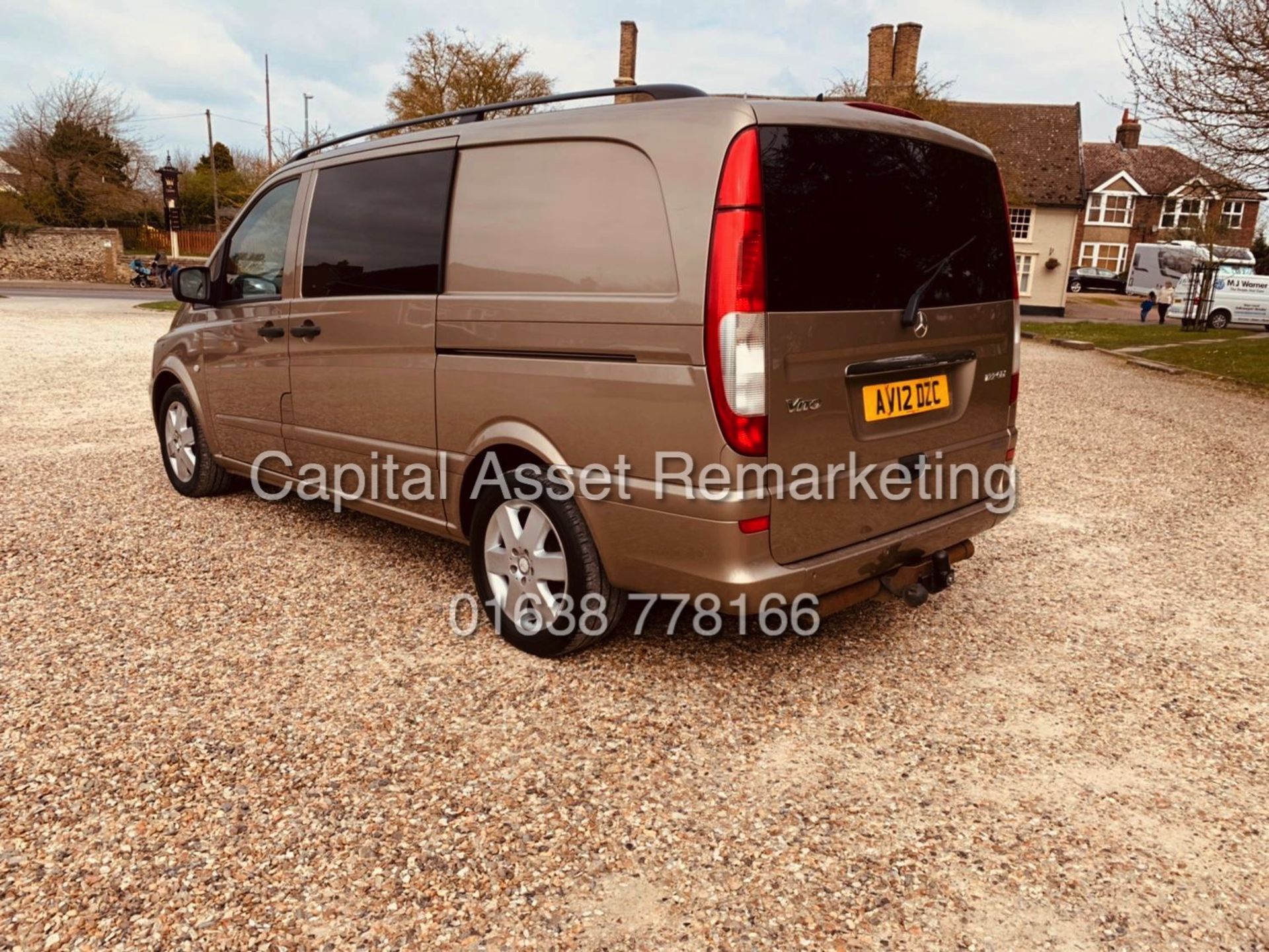 MERCEDES VITO 122CDI "SPORT-X SPEC" AUTOMATIC (12 REG) 224BHP - FULL 2-TONE LEATHER AIR CON *LOOK* - Image 8 of 24