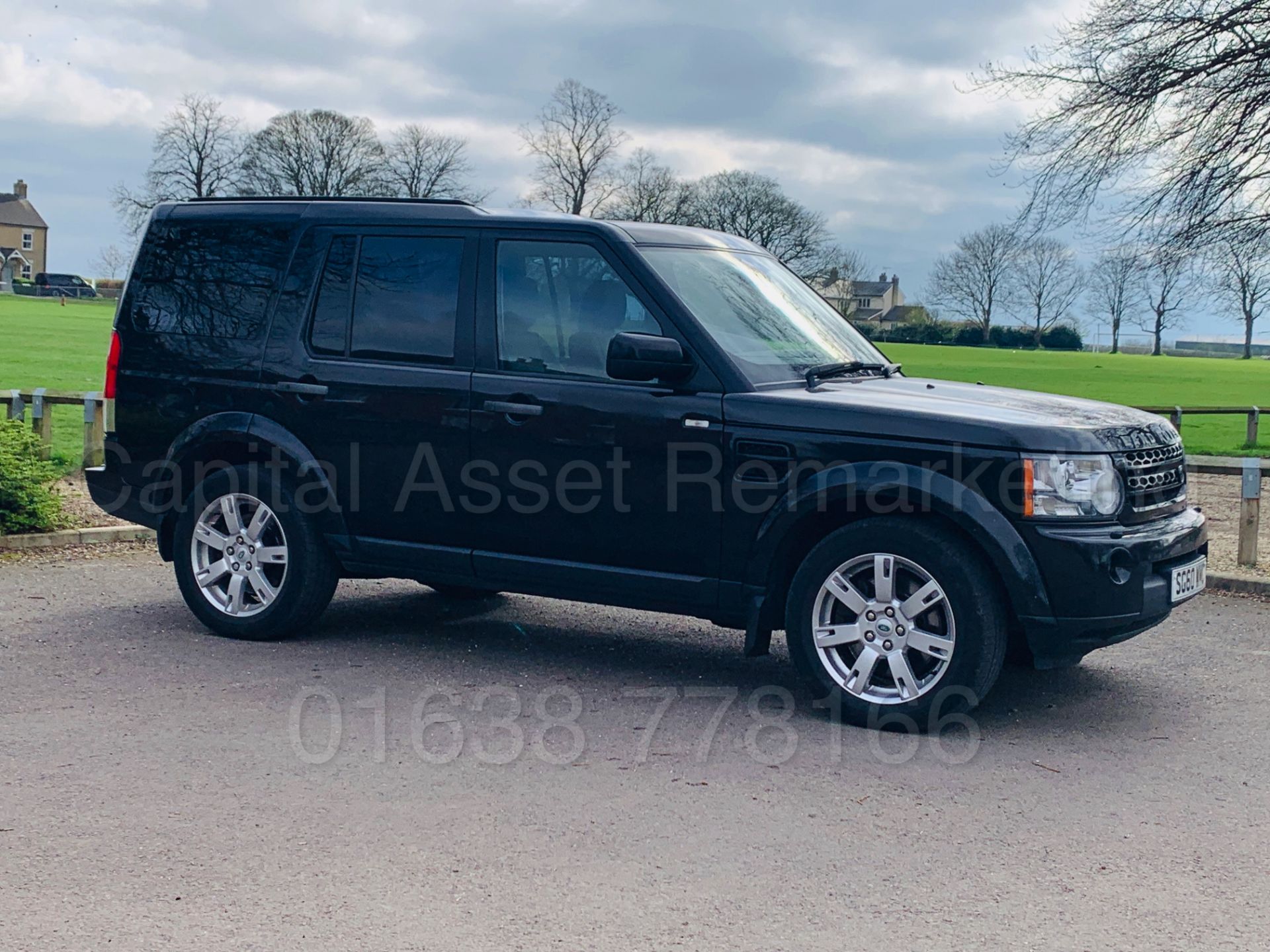 LAND ROVER DISCOVERY 4 **XS EDITION** (2011 MODEL) '3.0 TDV6 - 245 BHP - AUTO' *7 SEATER* (NO VAT) - Image 12 of 55