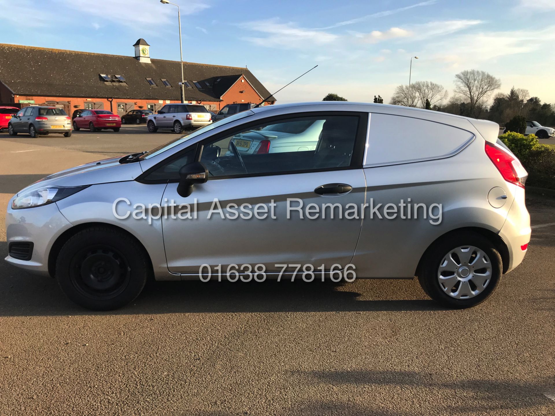 FORD FIESTA 1.5TDCI "SPORTS STYLE" COMMERCIAL VAN (16 REG NEW SHAPE) 1 OWNER FSH - AIR CON-ELEC PACK - Image 4 of 15