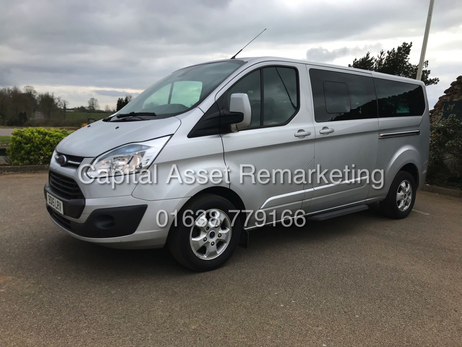 (ON SALE) FORD TRANSIT TOURNEO "TITANIUM" LWB 9 SEATER (15 REG) MASSIVE SPEC - AIR CON - ALLOYS