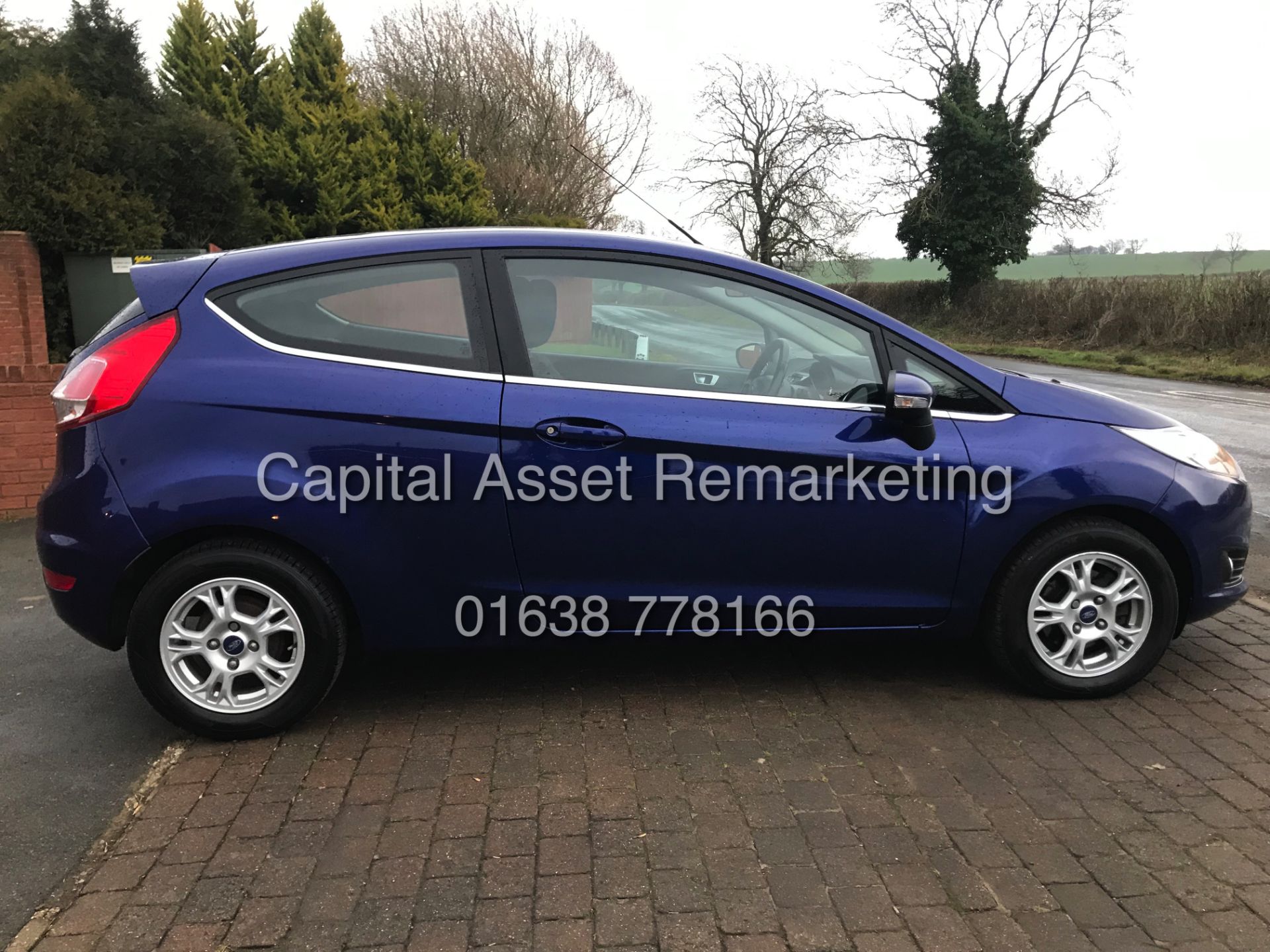 ON SALE FORD FIESTA 1.6TDCI "ZETEC ECONETIC" 1 OWNER FSH (2015 MODEL) ZERO £ ROAD TAX - AIR CON - Image 4 of 27