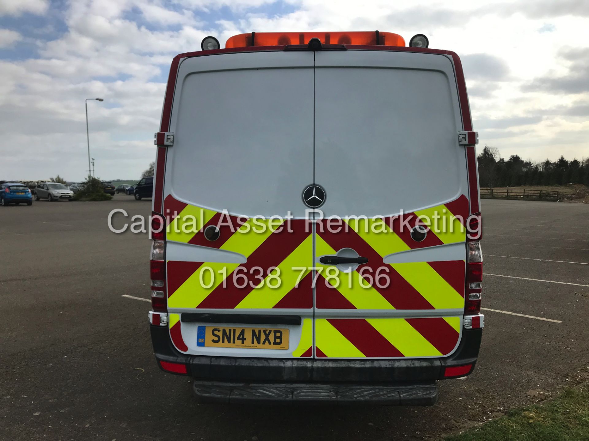 (ON SALE) MERCEDES SPRINTER 313CDI "130BHP" (14 REG) AIR CON - 1 OWNER FSH - ELEC PACK - CRUISE - Image 4 of 16
